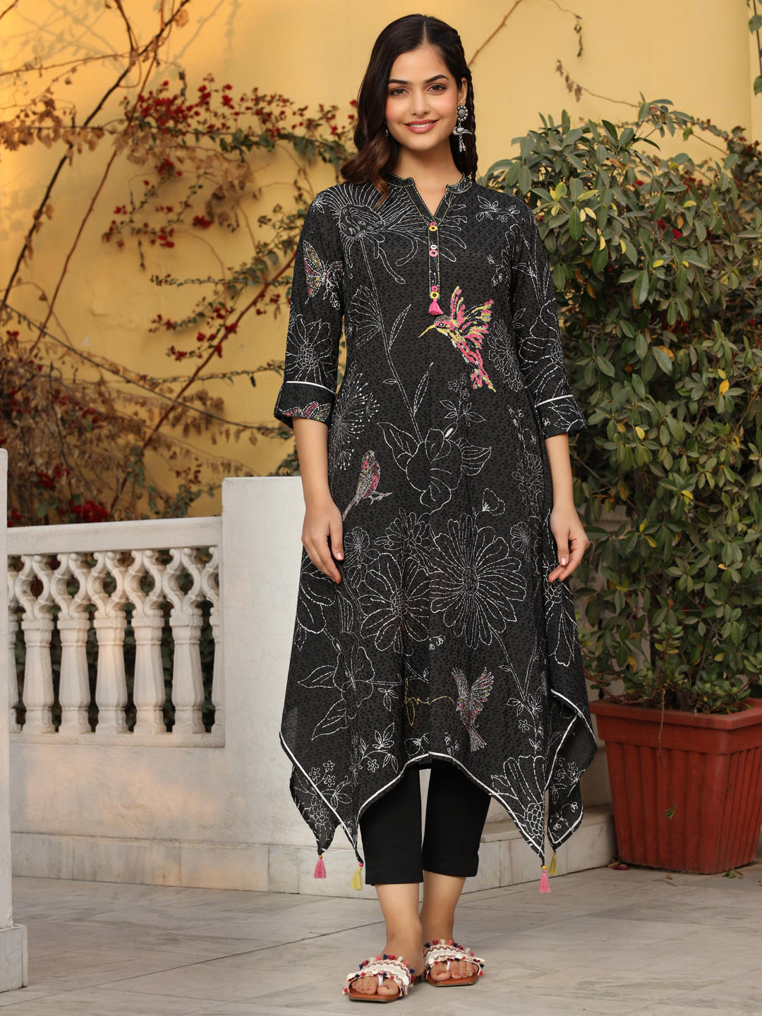 Juniper The Dhara Black Floral Printed Nylon Dobby Kurta