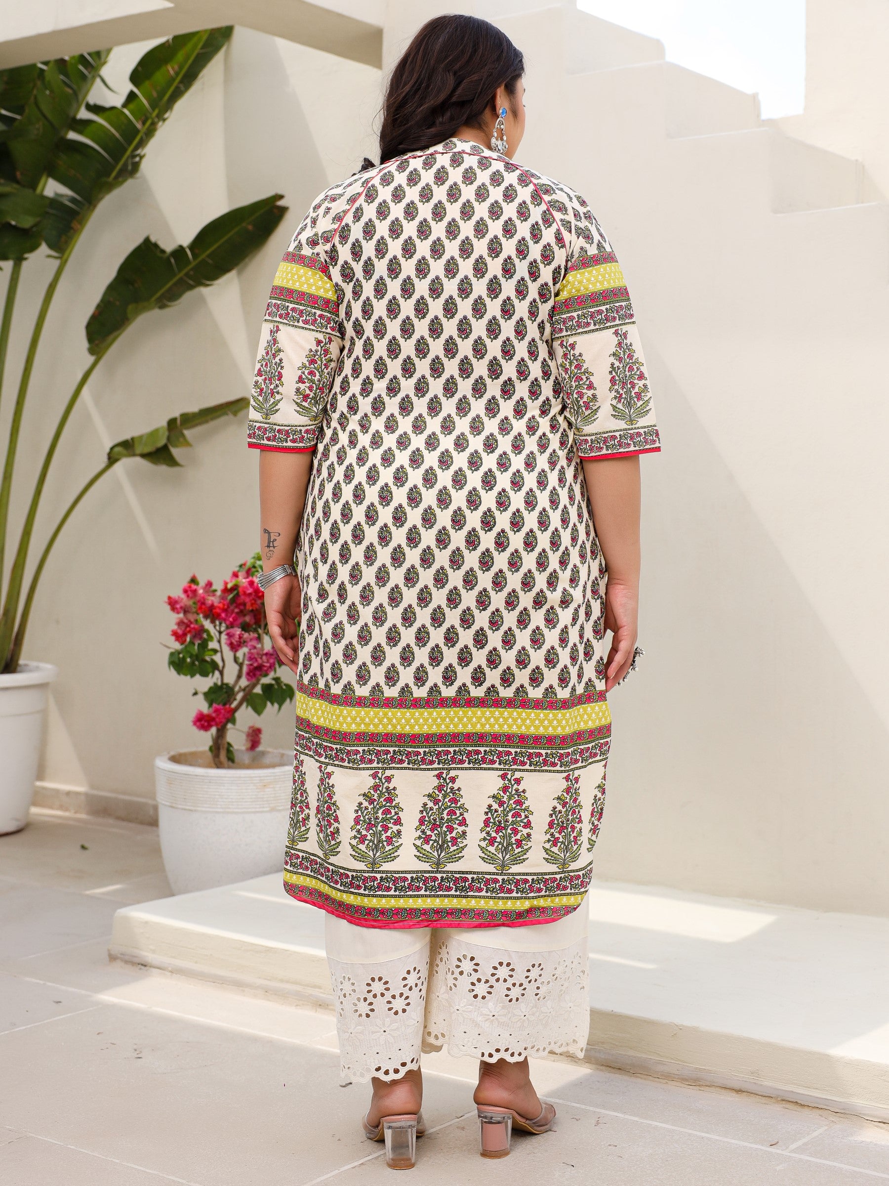 Juniper The Madhubala Women Beige Ethnic Motif Printed High Low Cotton Plus Size Kurta With Kaudis Tassels & Contract Piping