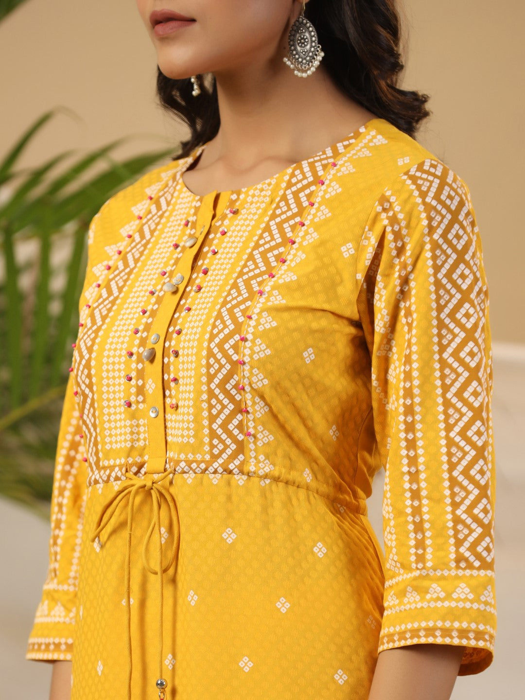 Juniper The Madhubala Women Mustard Geometric Printed Rayon Kurta With Contrast Beadwork Sequins & Tassels