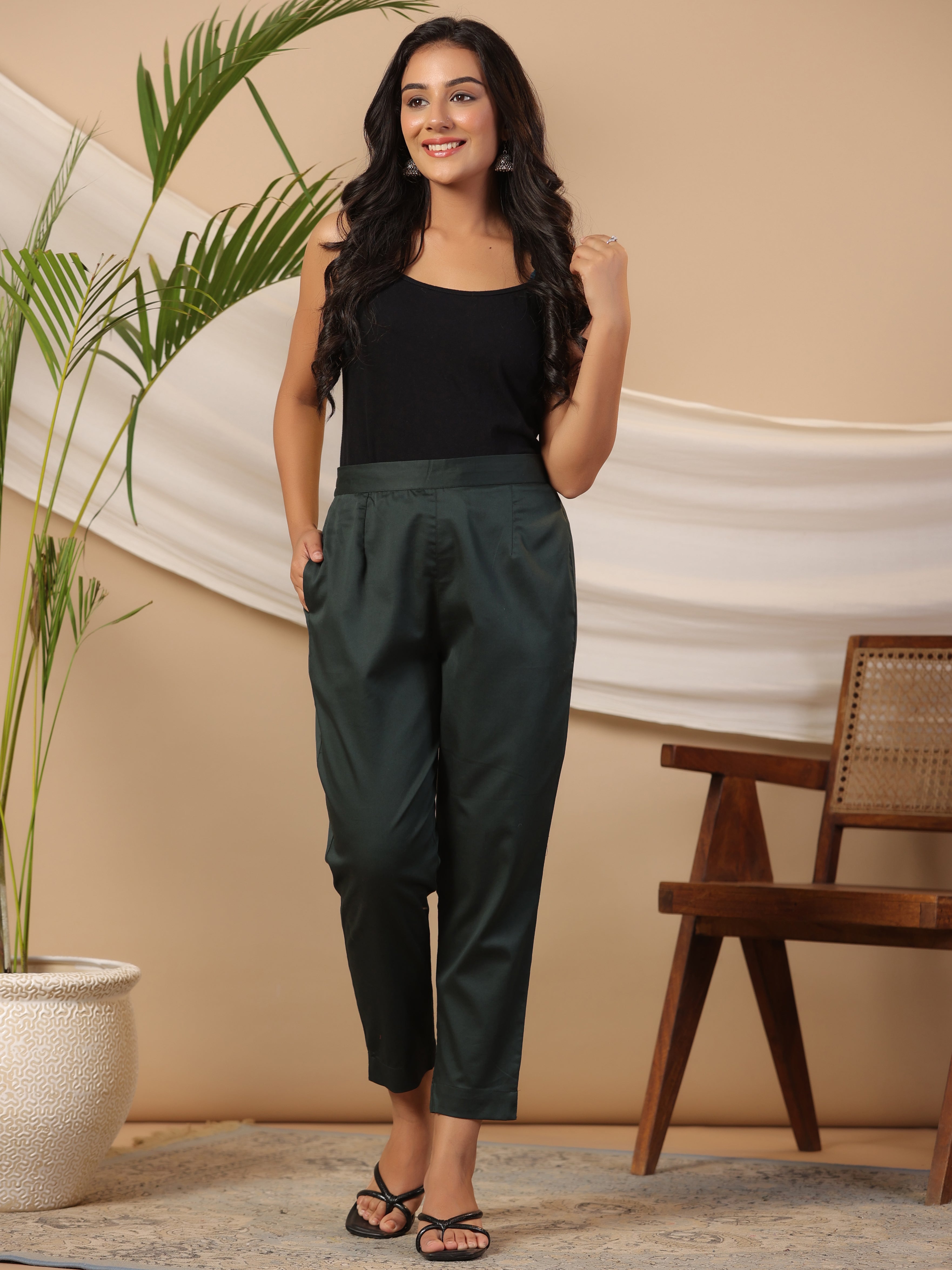 Juniper Women Jade Green Cotton Lycra Solid Slim Fit Pants