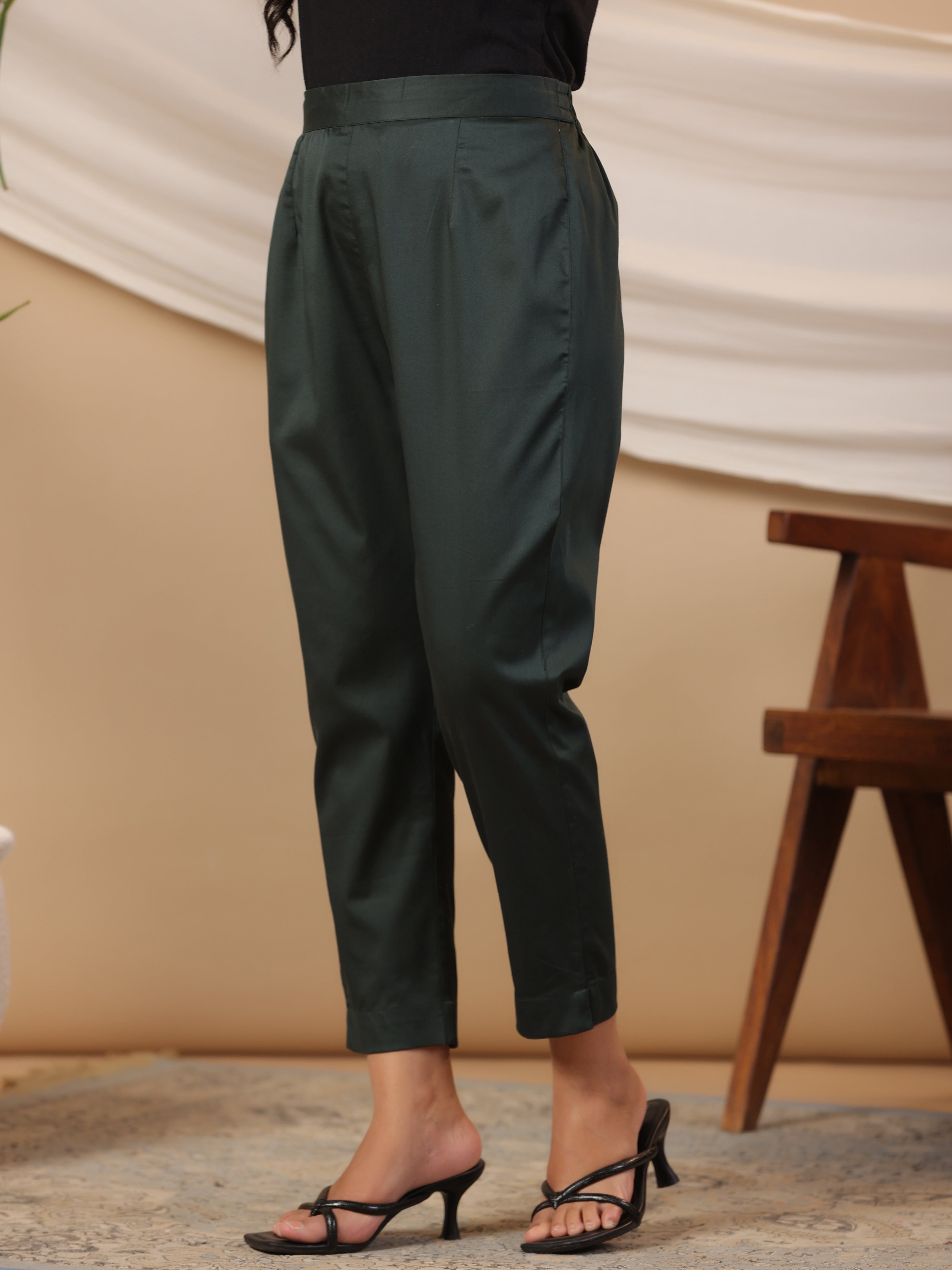Juniper Women Jade Green Cotton Lycra Solid Slim Fit Pants