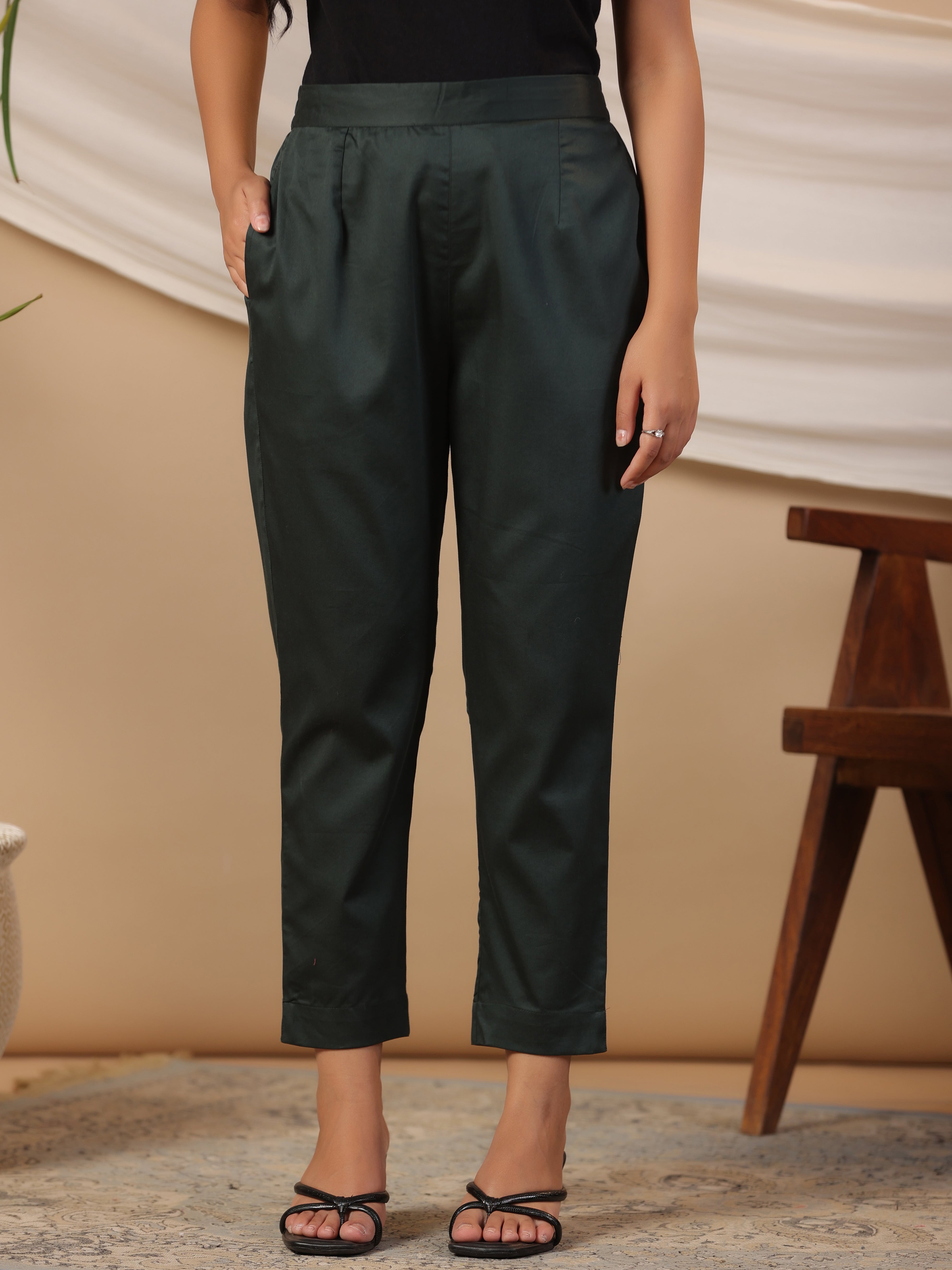 Juniper Women Jade Green Cotton Lycra Solid Slim Fit Pants