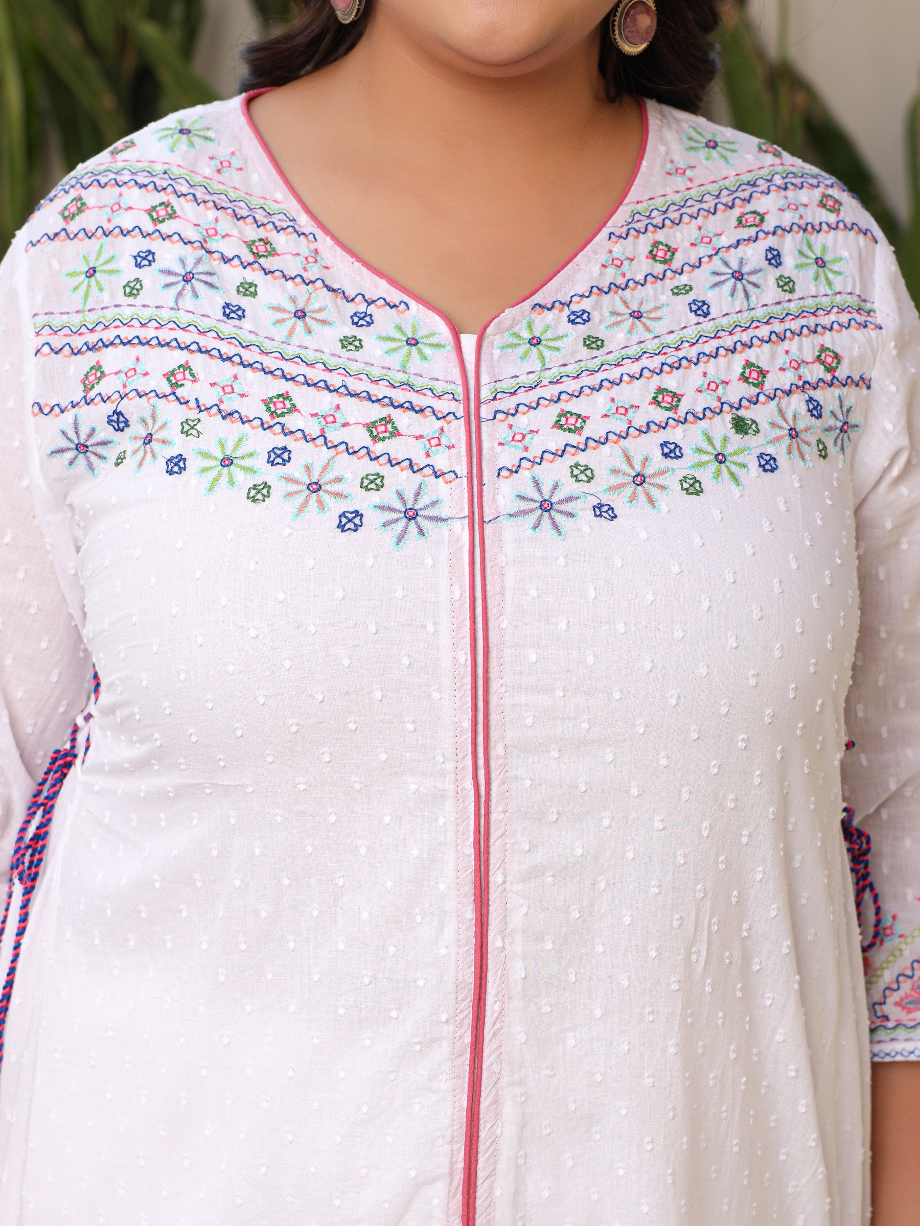 Juniper White Geometric Printed Cotton Dobby Plus Size Kurta Pants & Dupatta Set With Threaded Embroidery (3-Pcs)