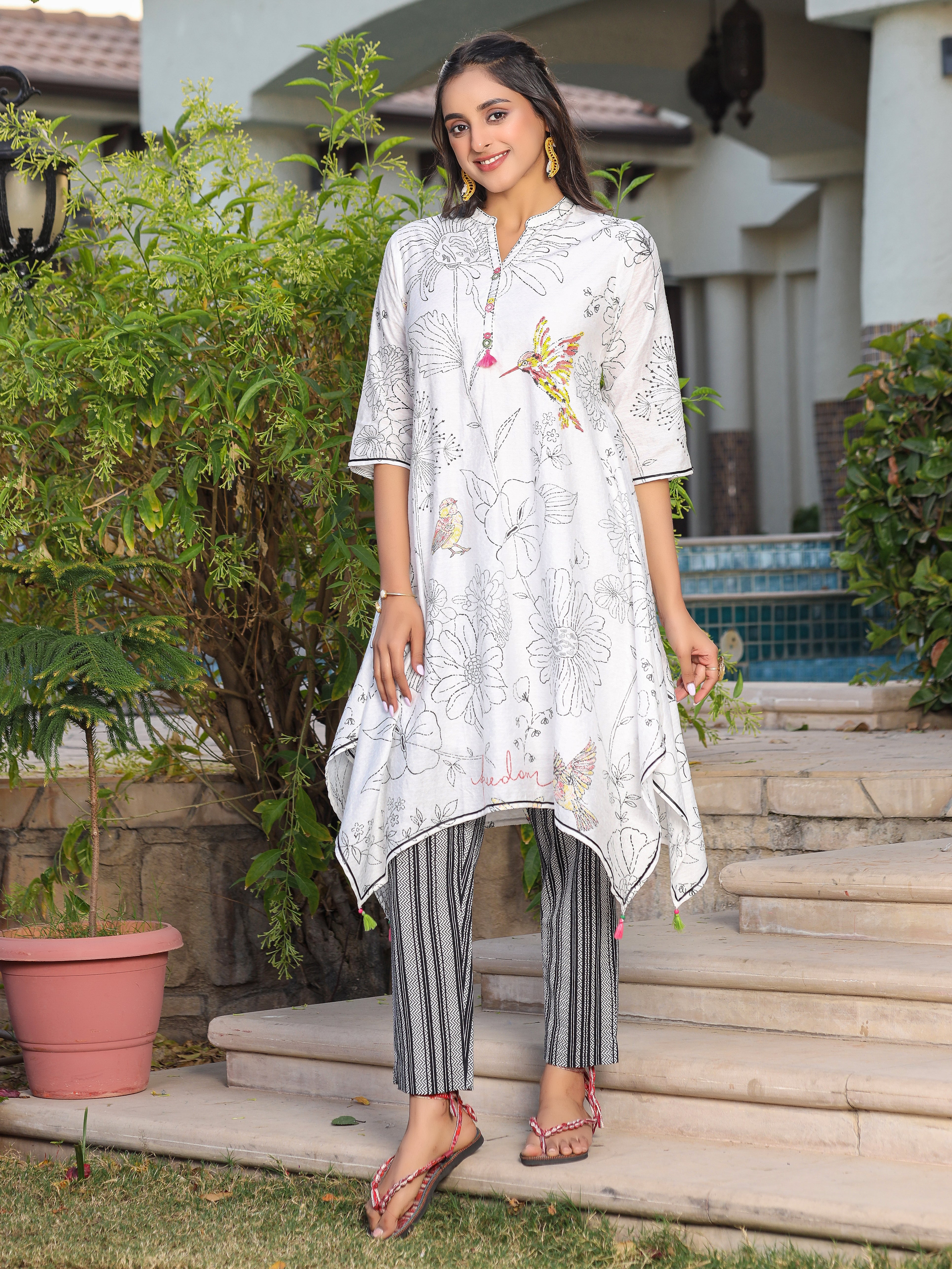 Juniper White Floral Printed Nylon Dobby Kurta & Pants Set With Lace Work