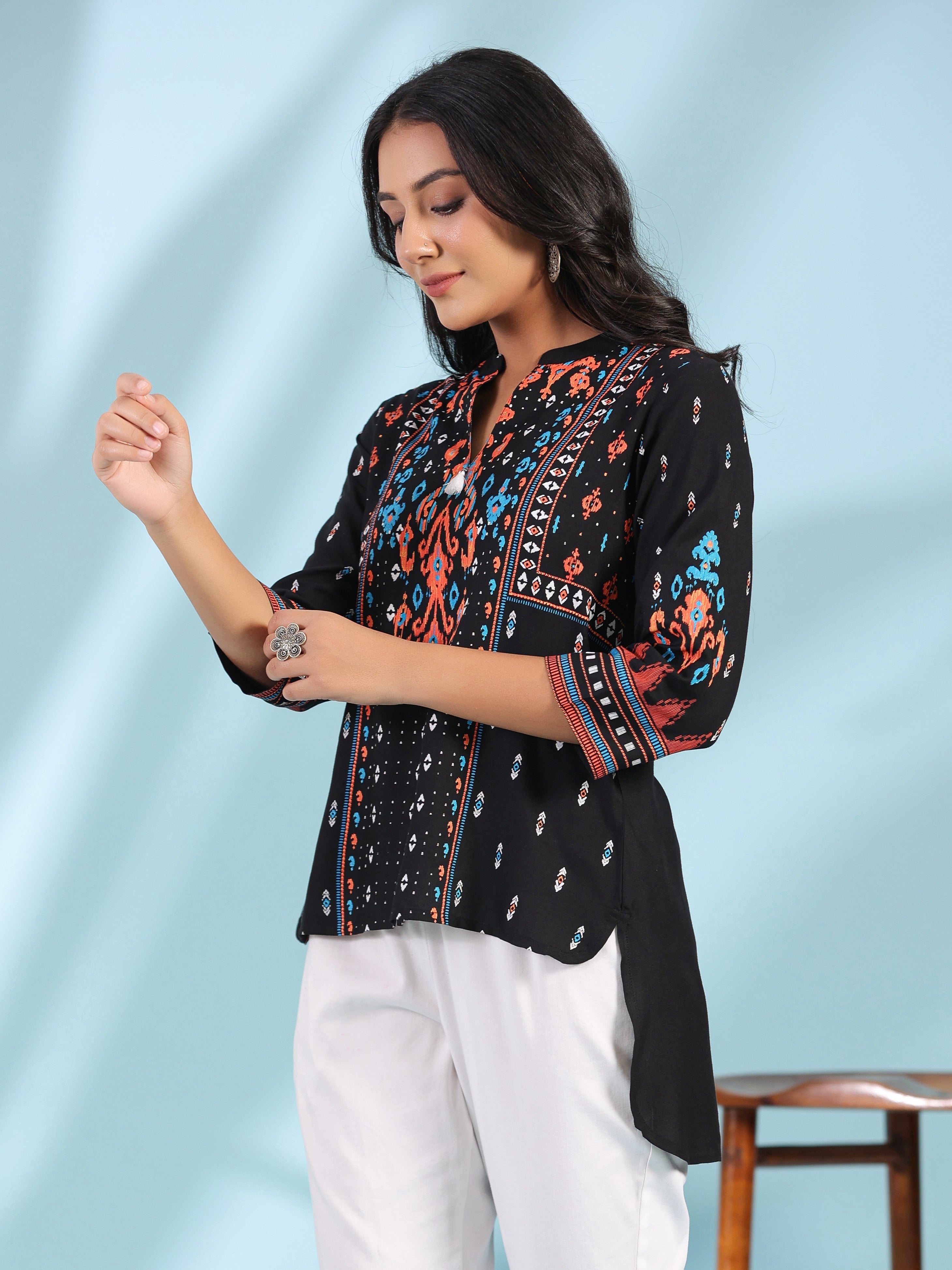 Juniper Women Black LIVA Rayon Printed Tunic