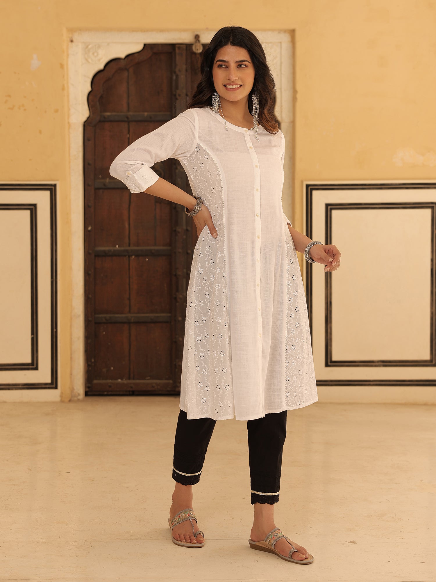 Juniper White Rayon Slub & Schiffli Soild A-Line Princess Cut Kurta