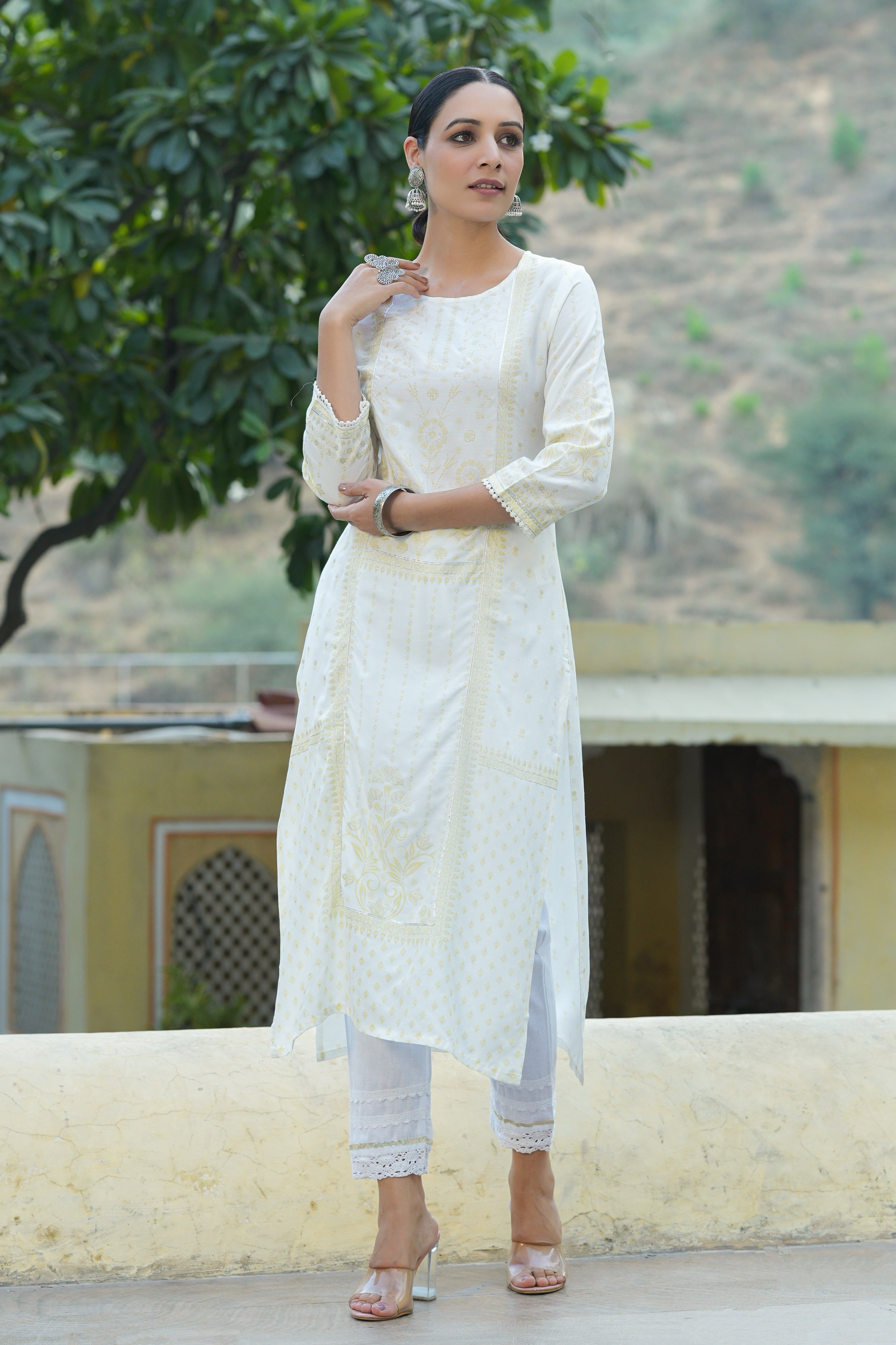 Juniper Off-white LIVA Printed Straight Kurta