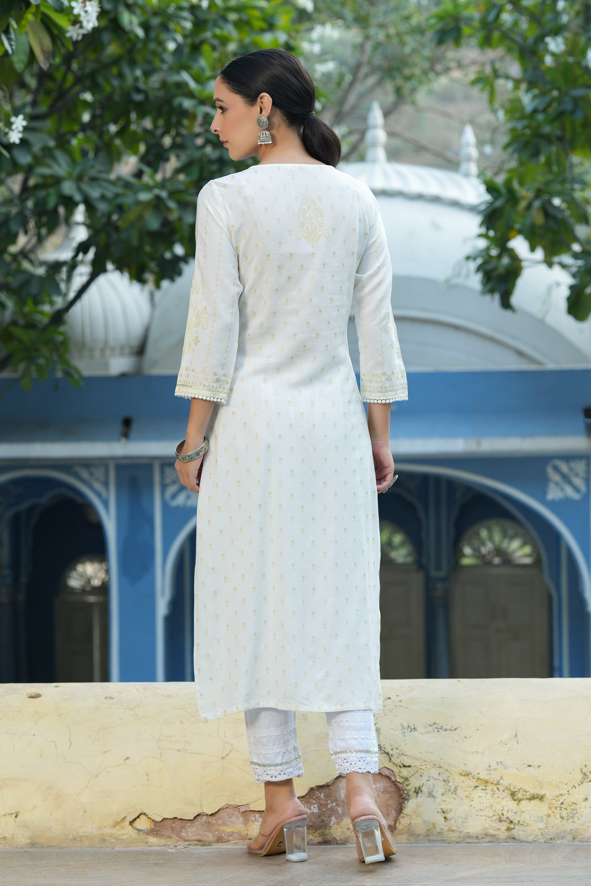 Juniper Off-white LIVA Printed Straight Kurta