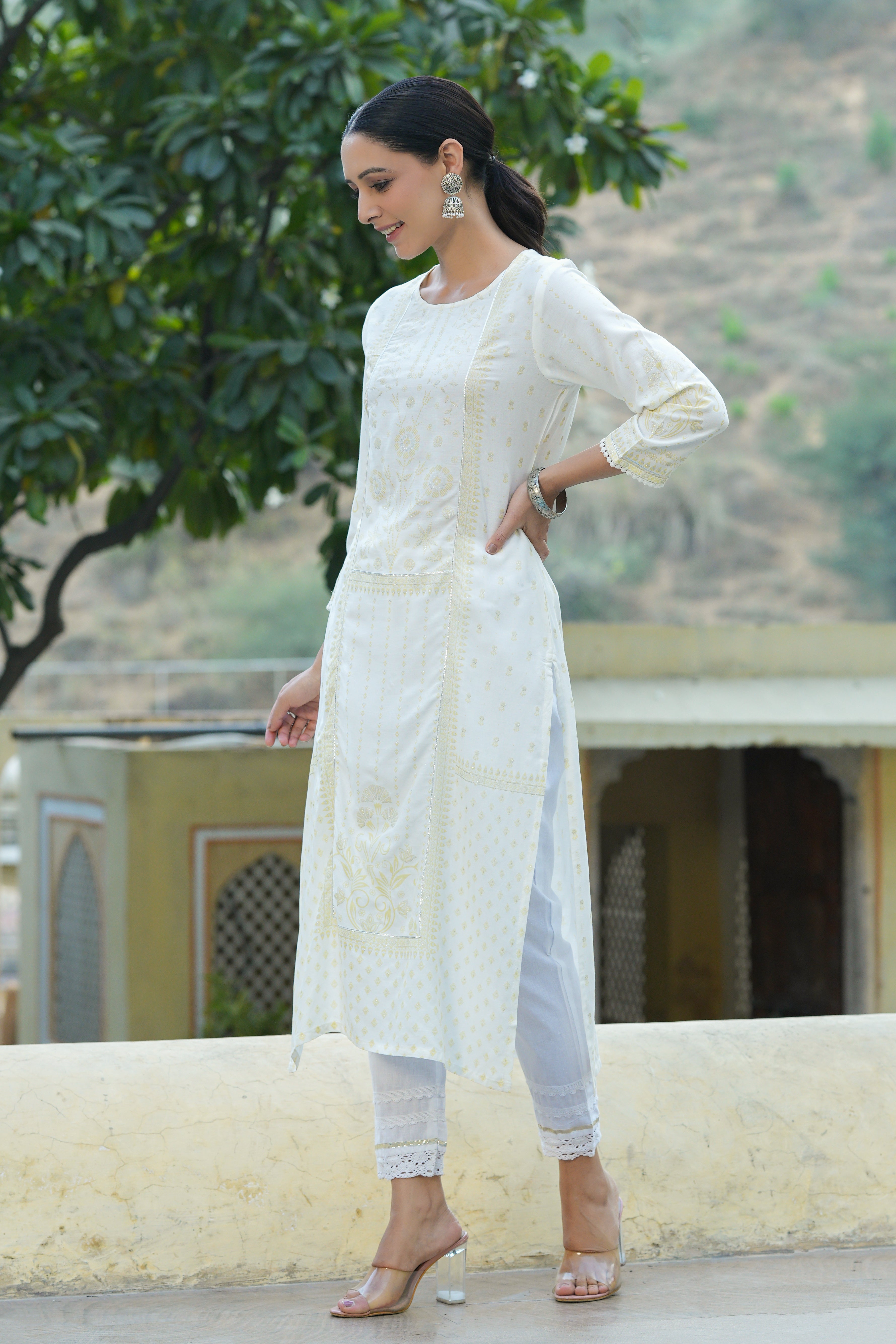 Juniper Off-white LIVA Printed Straight Kurta