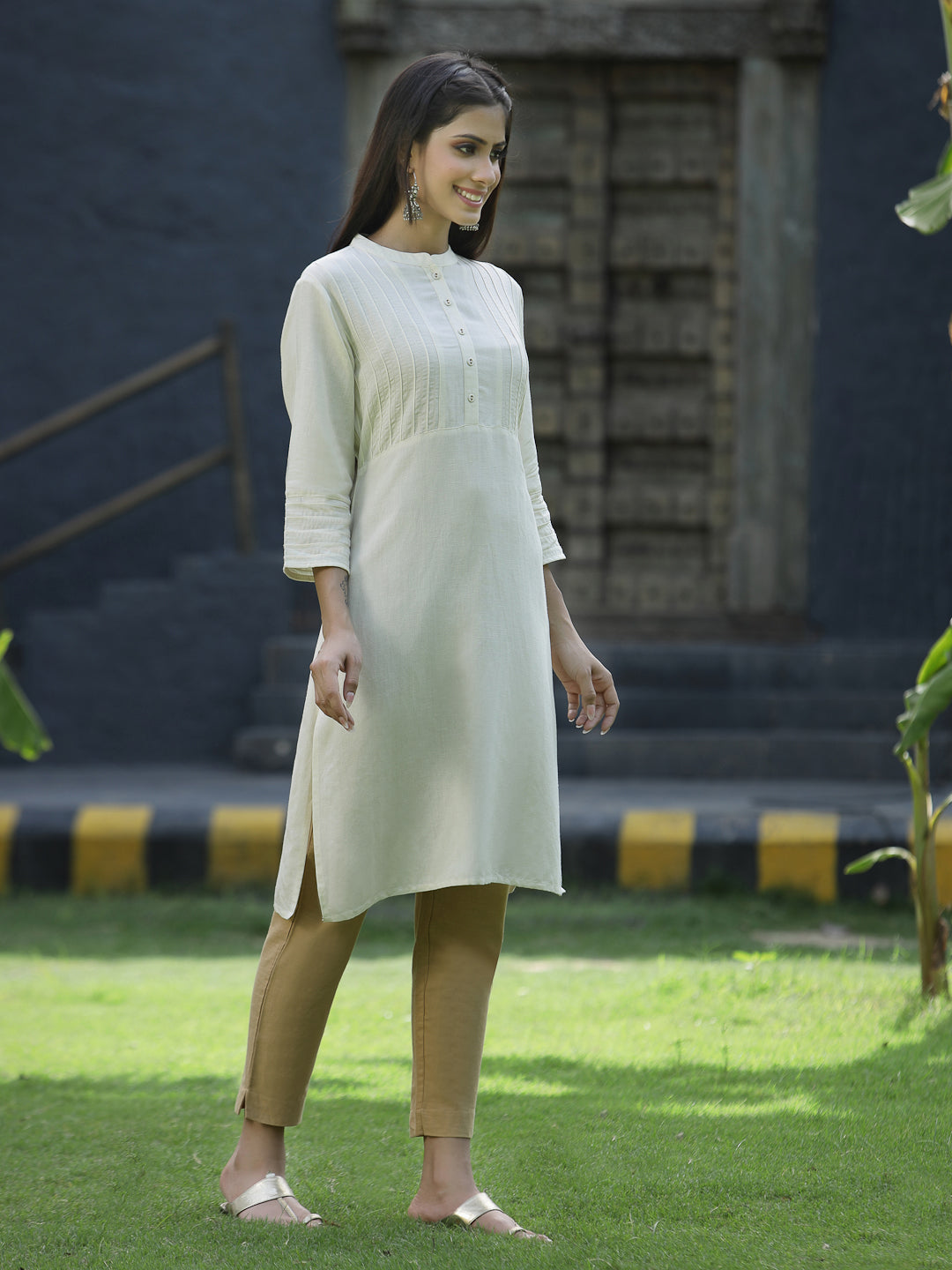 Juniper Ivory Rayon Festive Solid Straight Kurta For Women