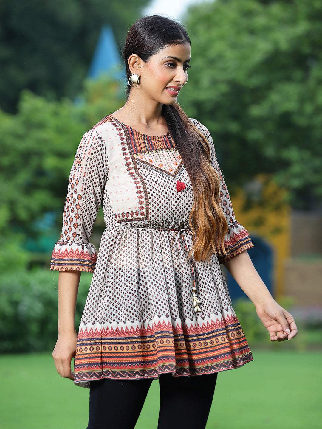 Juniper Women's Ivory Georgette Geometric Printed Tunic
