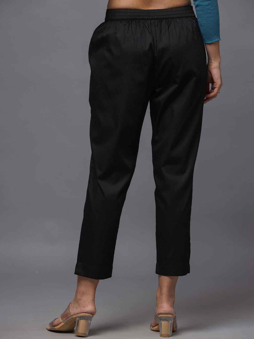 Juniper Women's Black Solid Stright Slim Pant