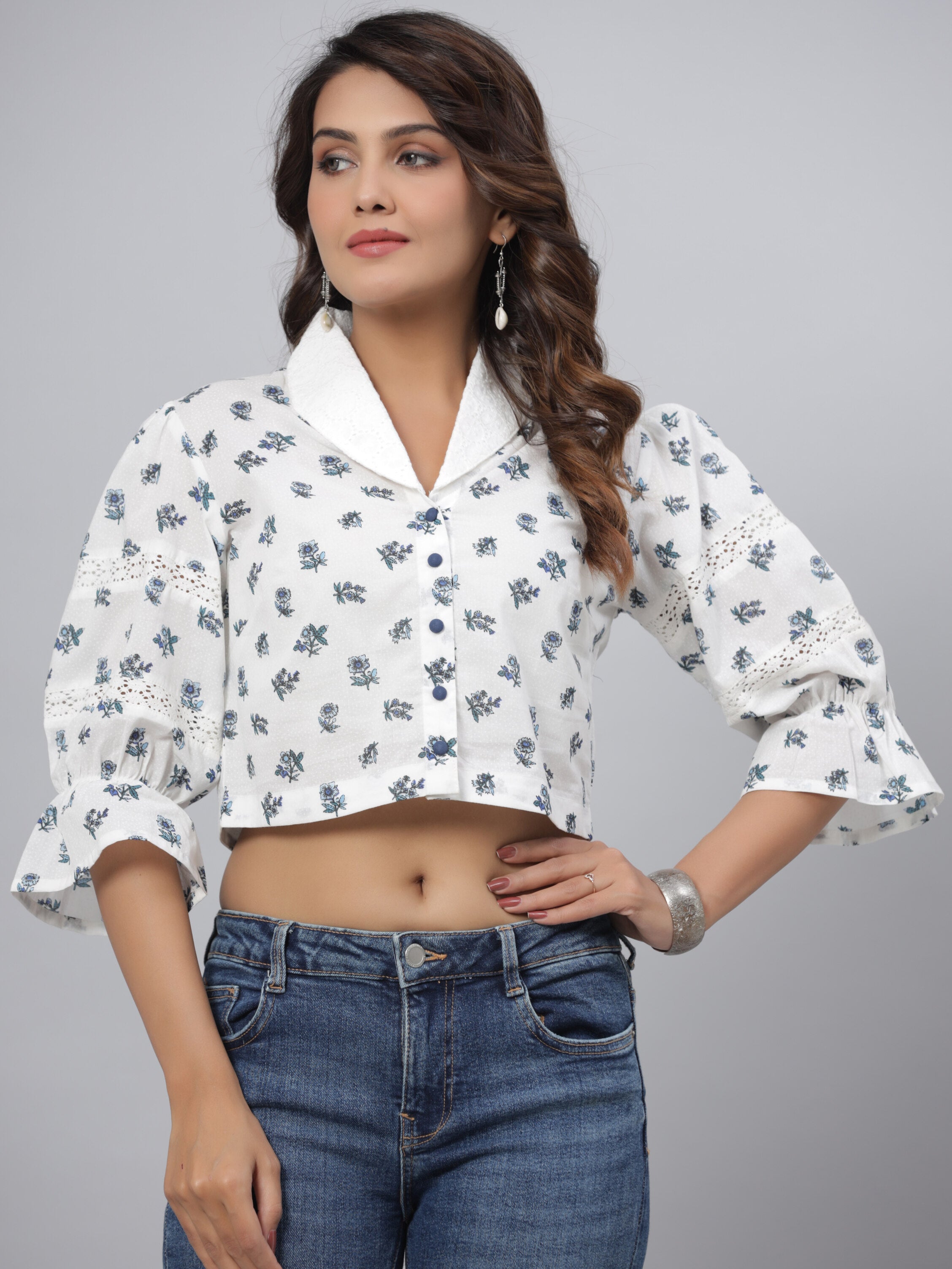 Juniper Women's White Printed Straight Top