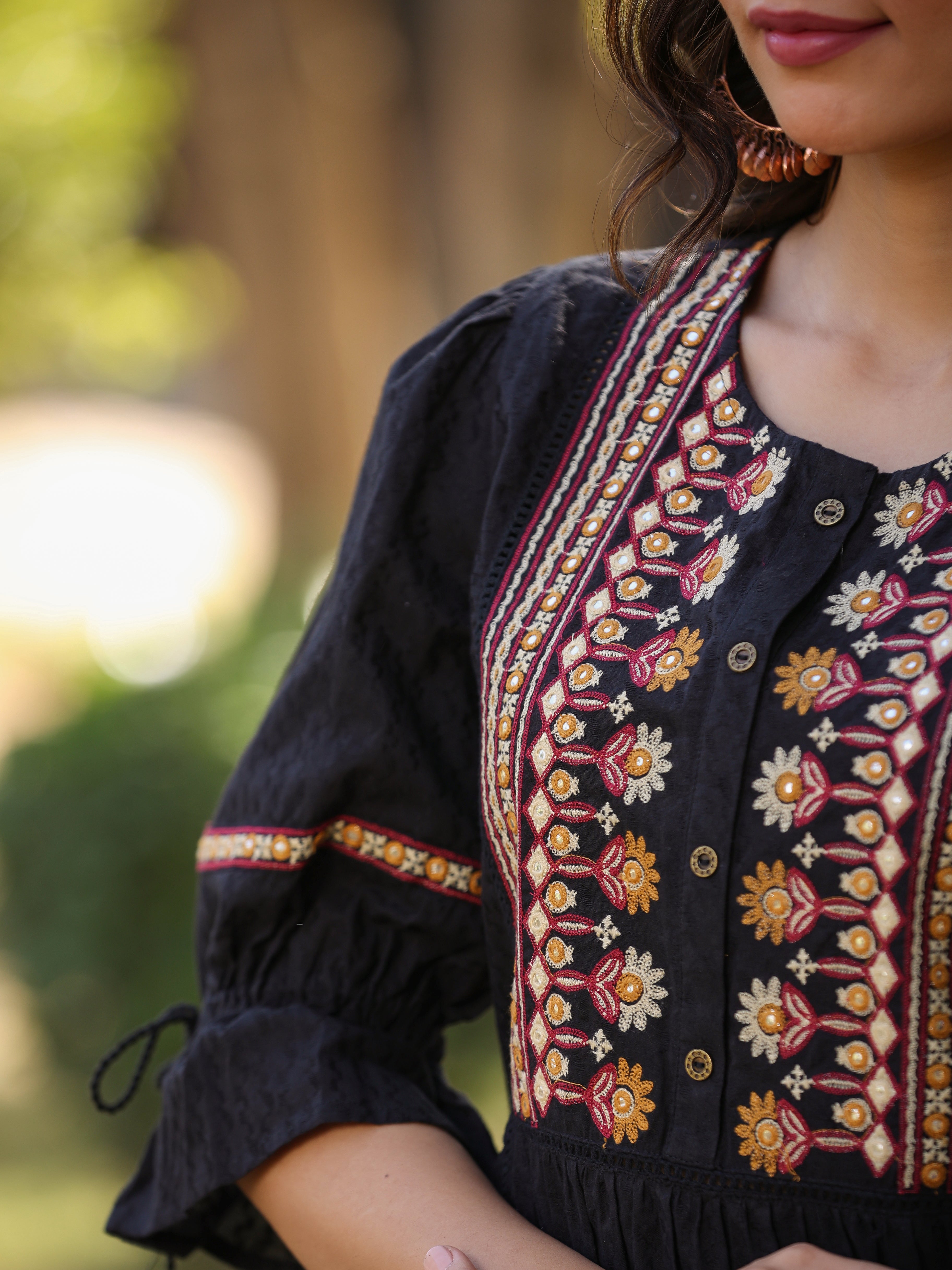 Juniper Women's Black Cotton Solid With Embroidered Straight Tunic