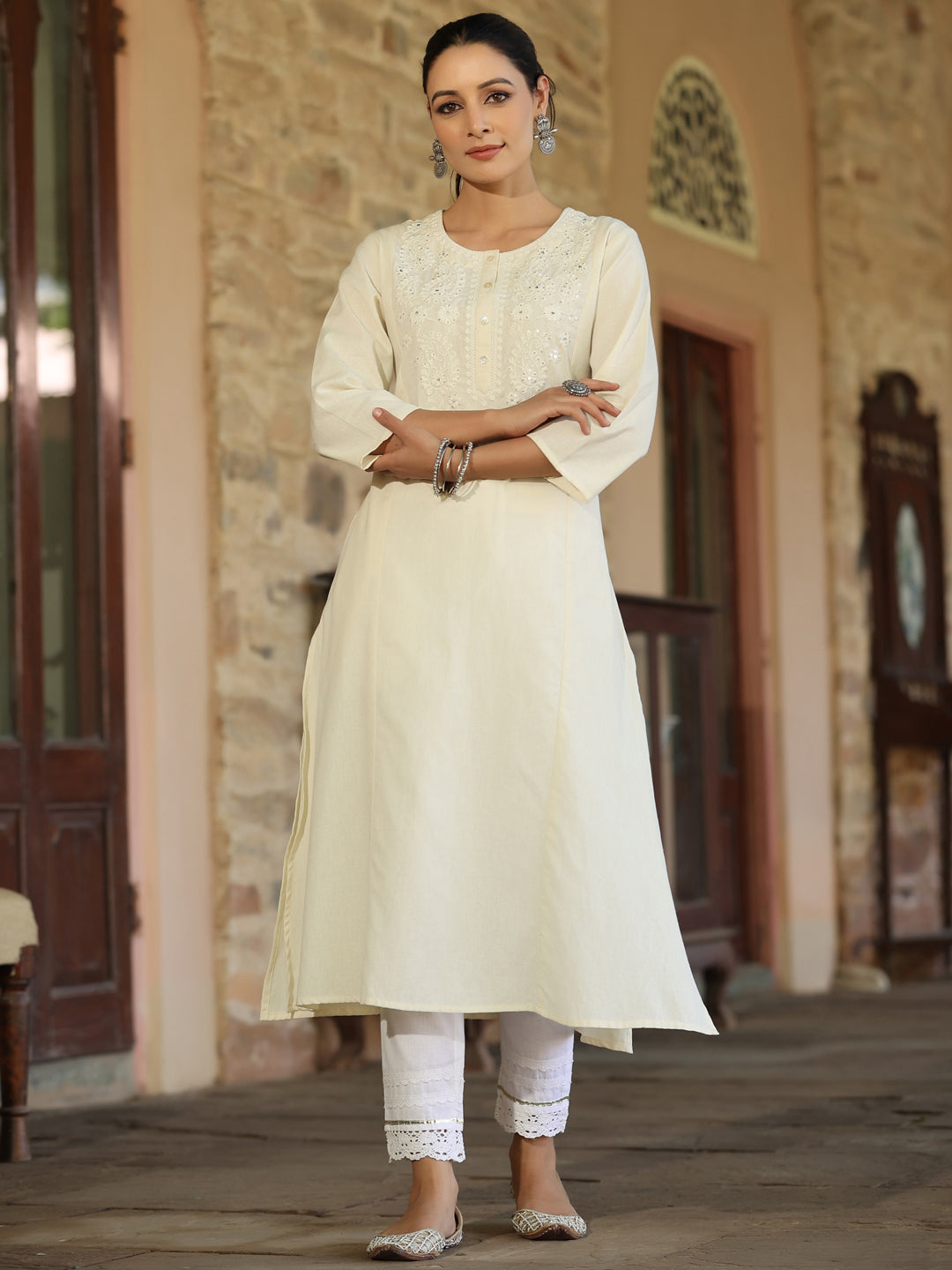 Juniper Women's Off-White Cotton Flex Embroidered Straight Kurta