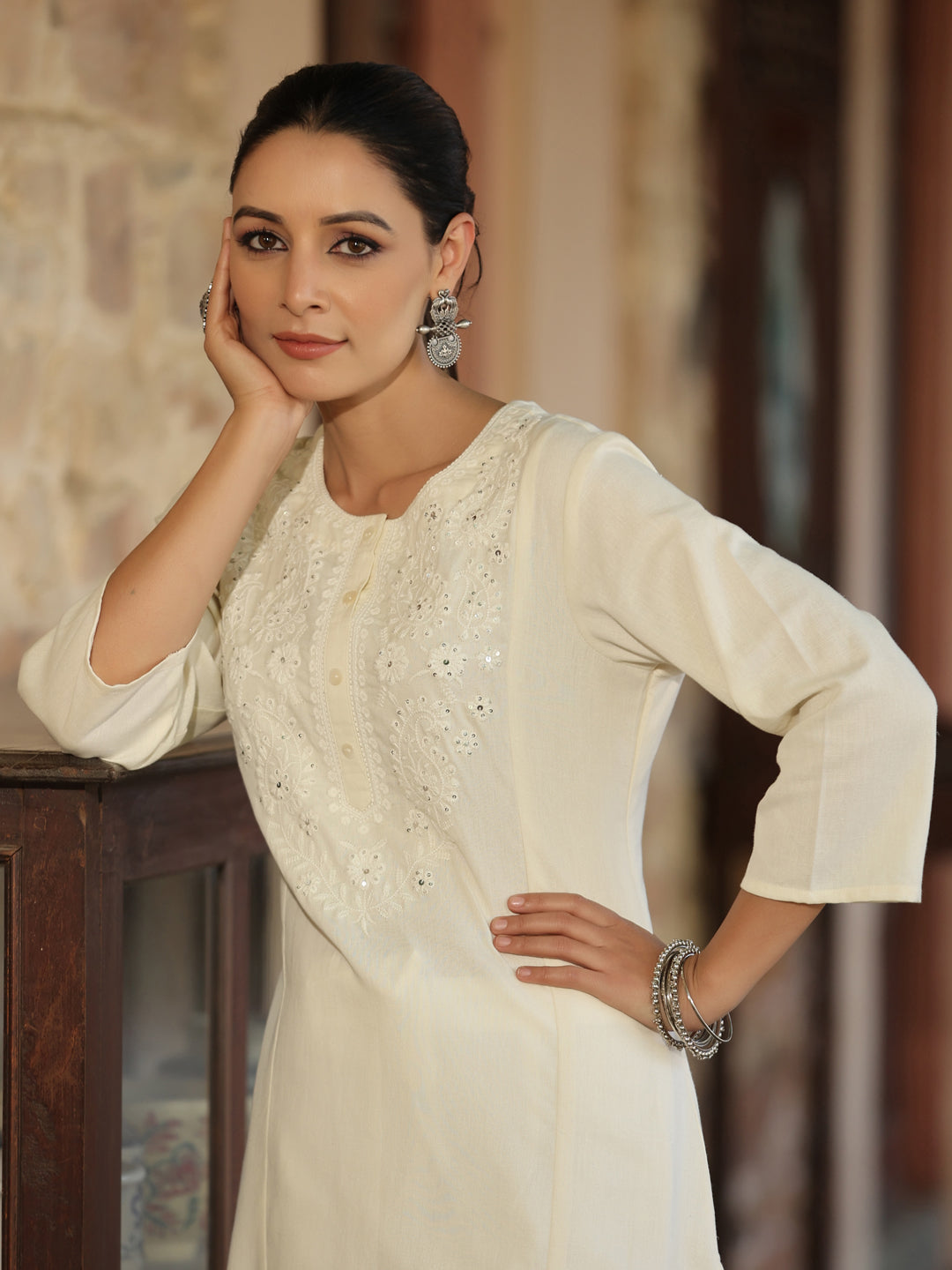 Juniper Women's Off-White Cotton Flex Embroidered Straight Kurta
