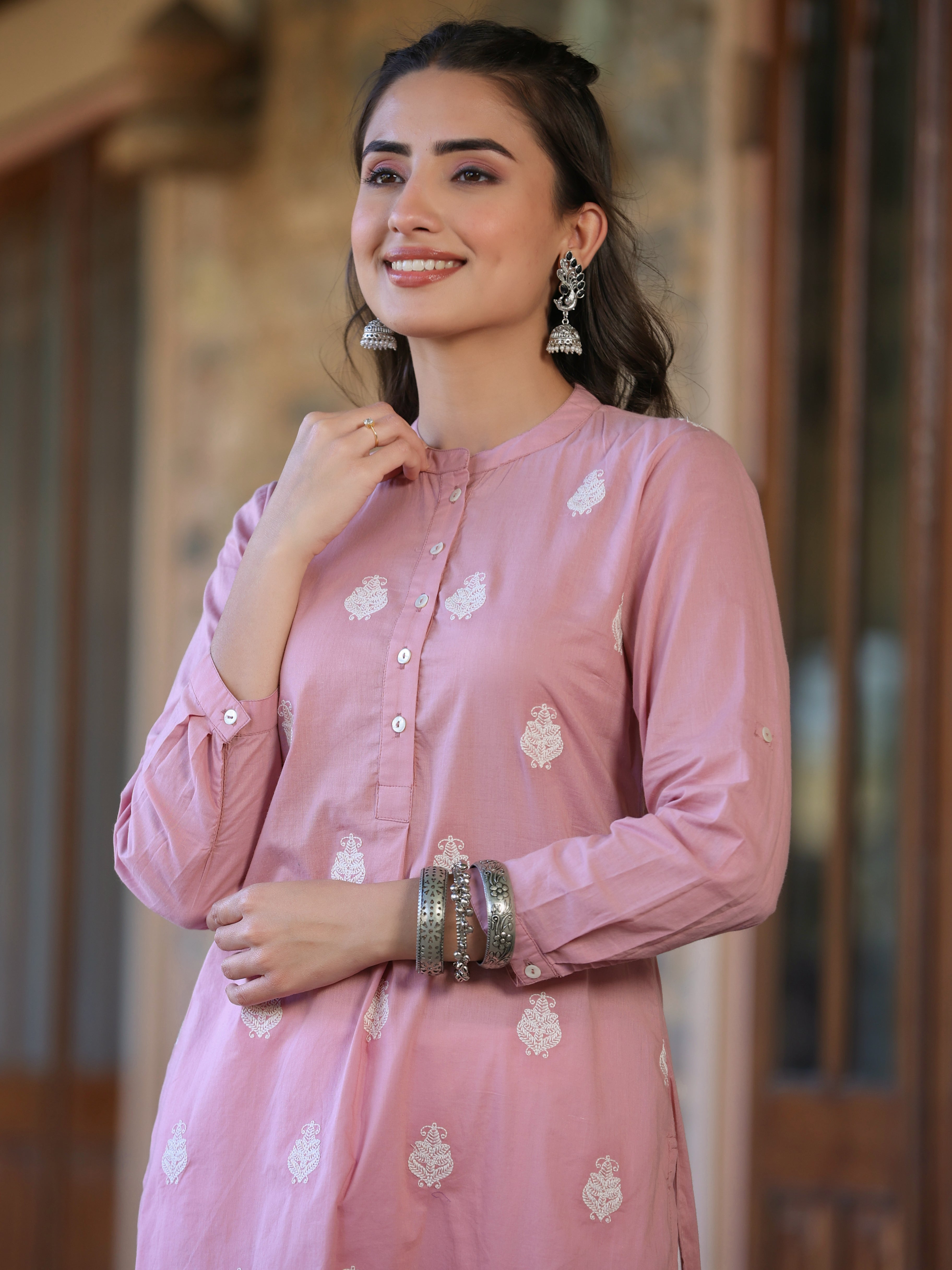 Juniper Women's Pink Cambric Embroidered Straight Kurta