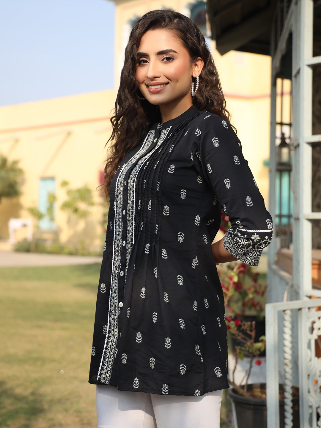 Juniper Women’s Black Cambric Floral Printed Tunic
