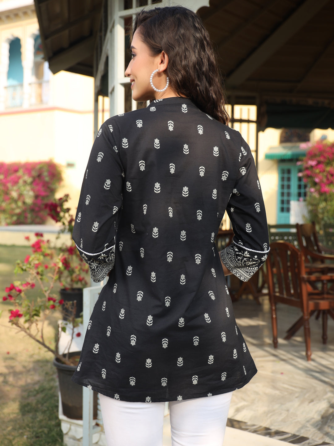 Juniper Women’s Black Cambric Floral Printed Tunic