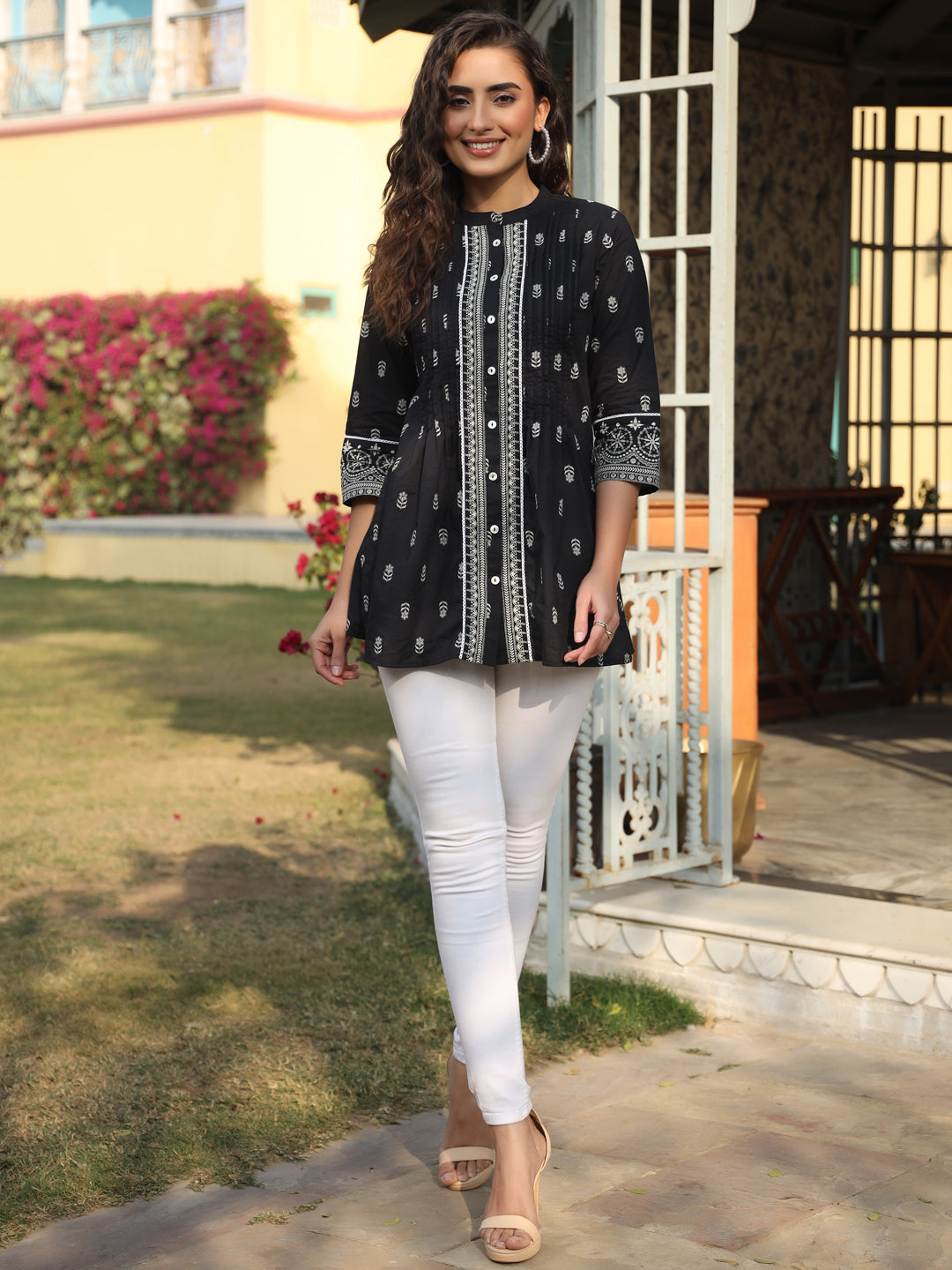 Juniper Women’s Black Cambric Floral Printed Tunic