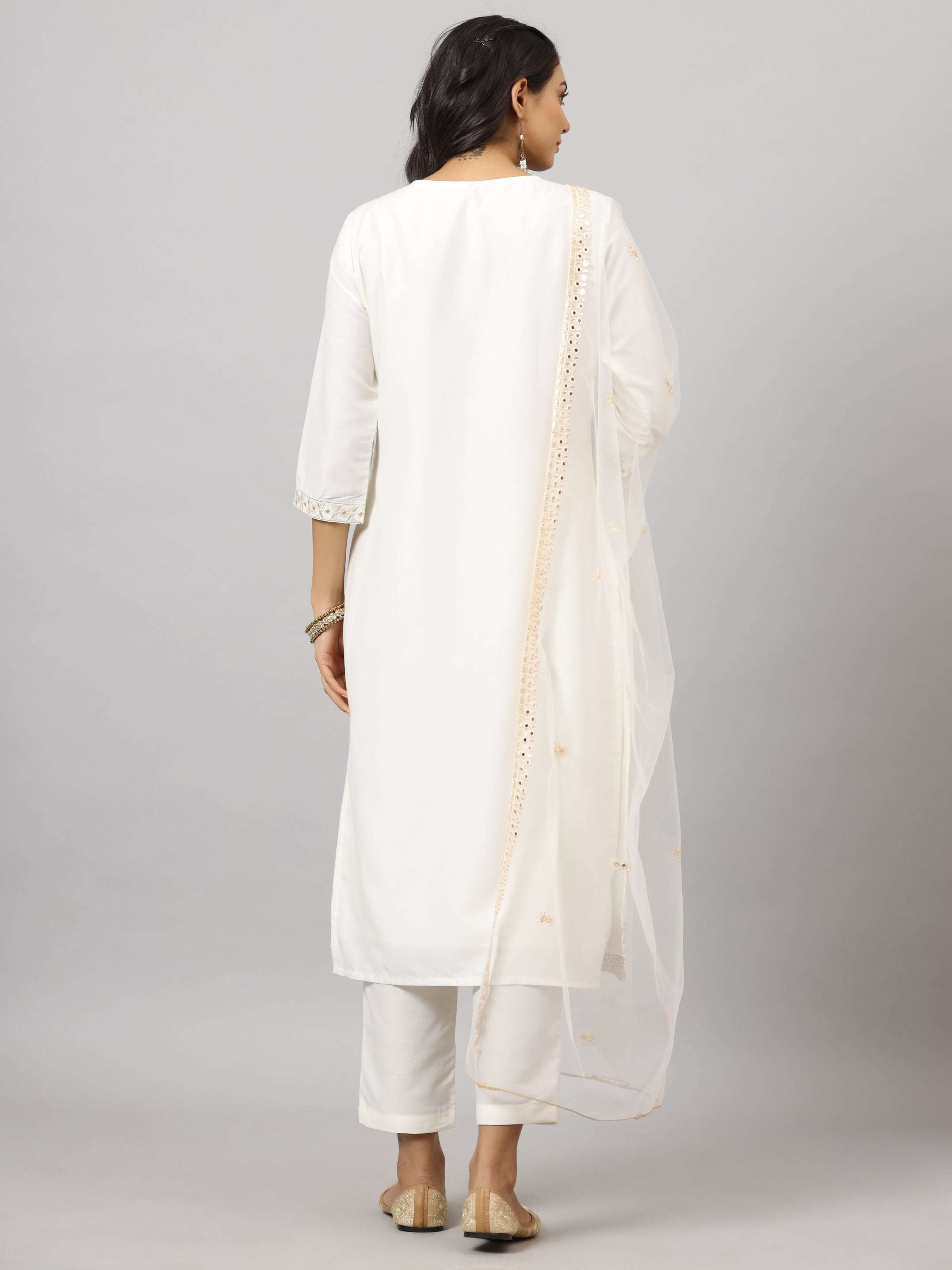 Juniper Women White Chinnon Solid Embroidered Kurta Set