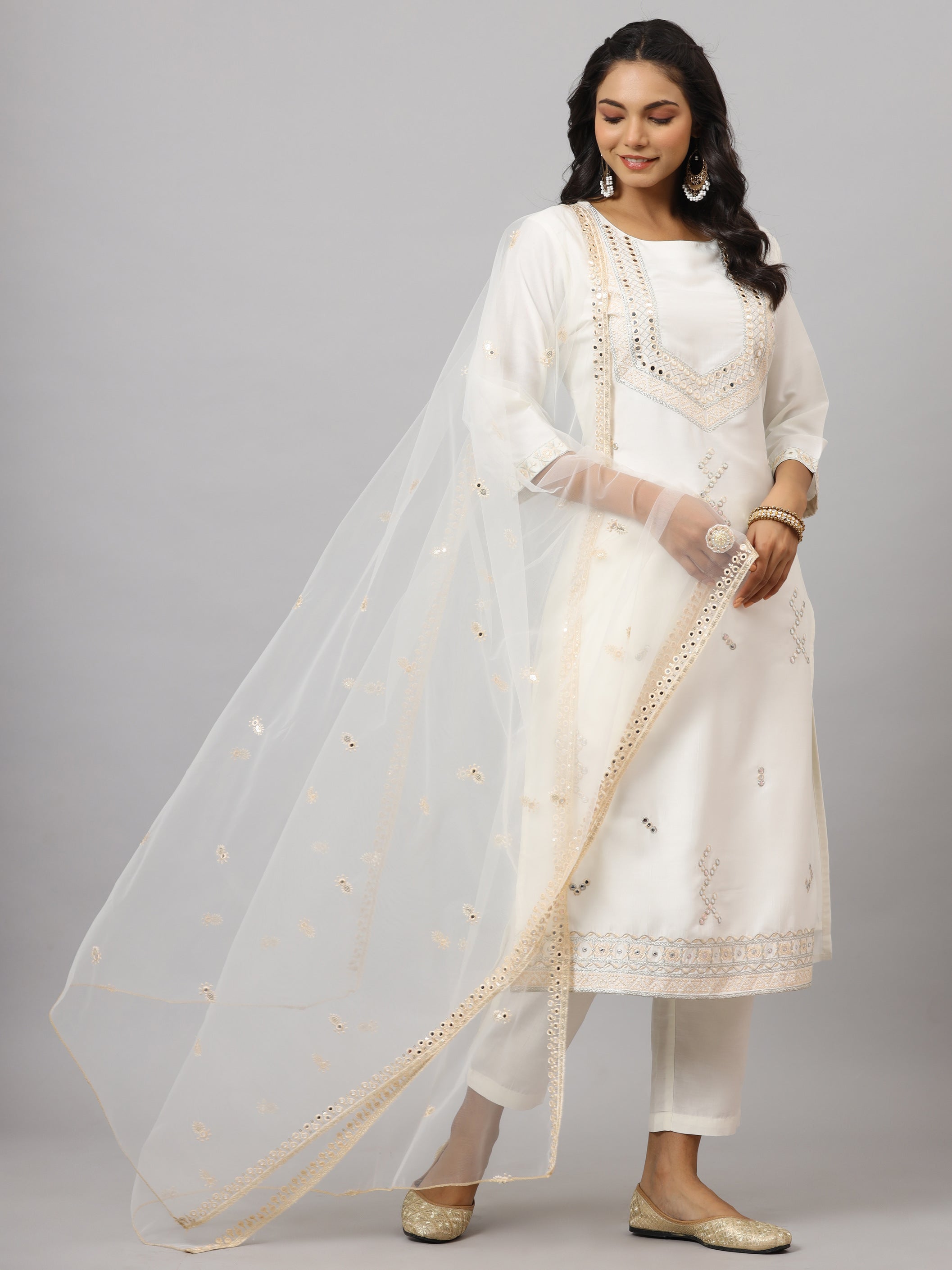 Juniper Women White Chinnon Solid Embroidered Kurta Set