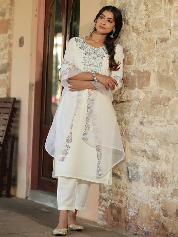 Juniper Women White Chinnon Solid Embroidered Kurta Set