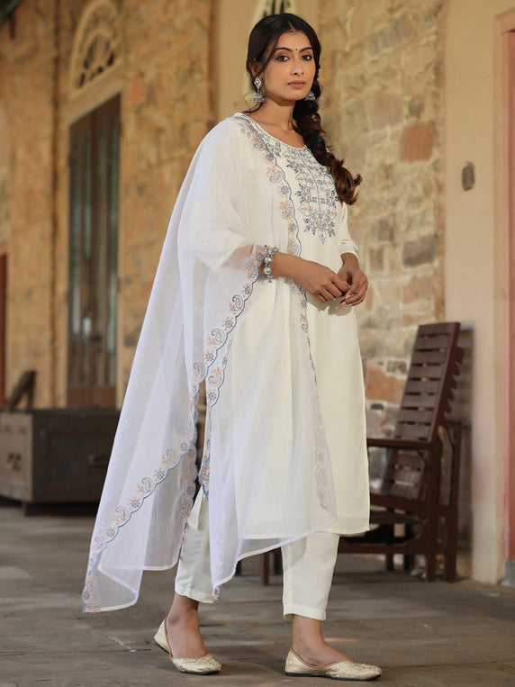 Juniper Women White Chinnon Solid Embroidered Kurta Set