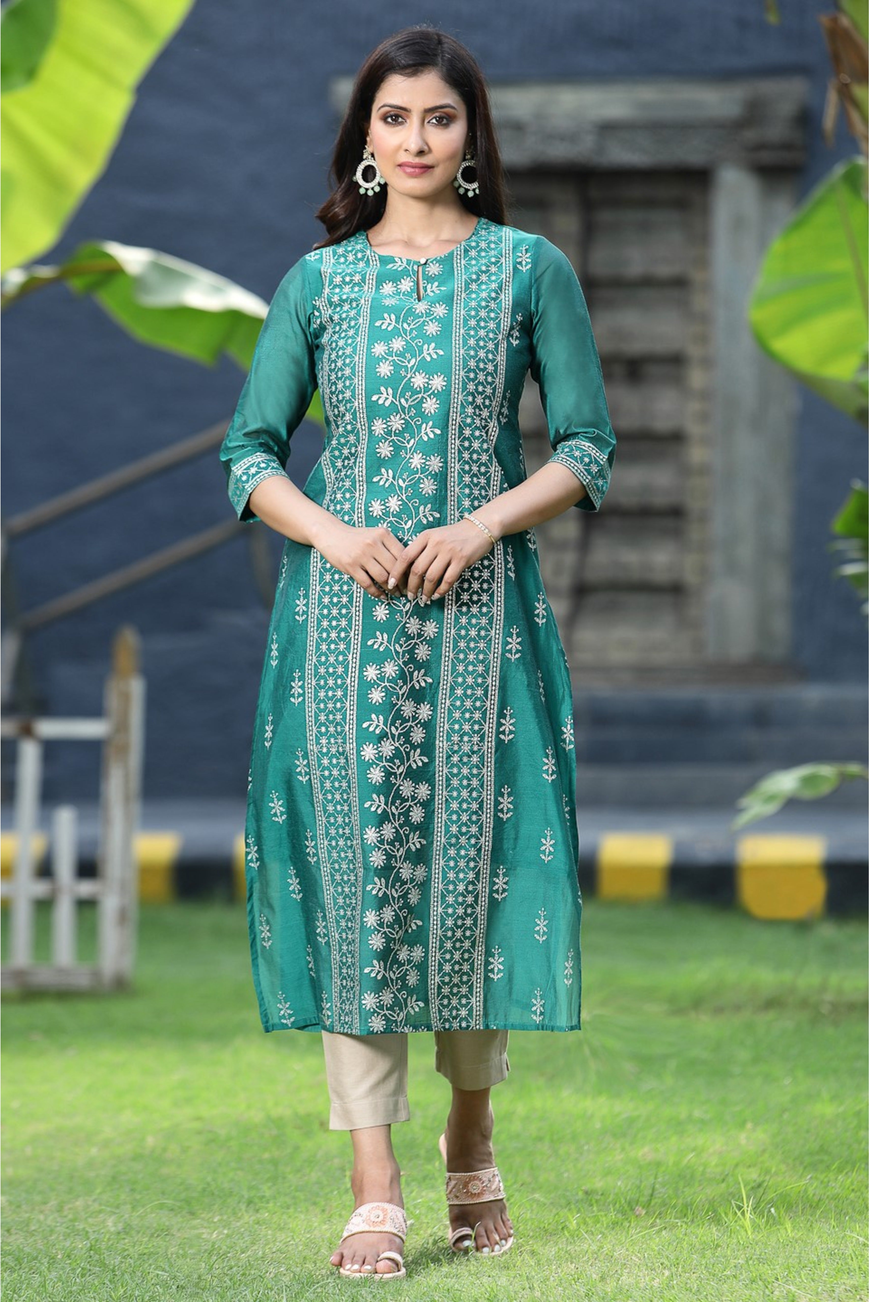 Juniper Rama Green Ethnic Motif Printed Modal Chanderi Kurta With Buttons.