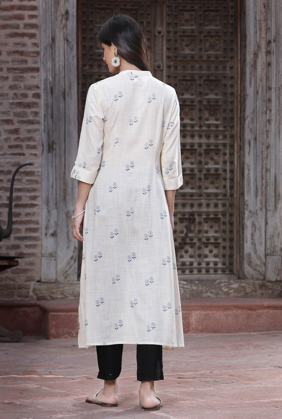 Off White Floral Printed Liva Rayon Kurta With Button Closure