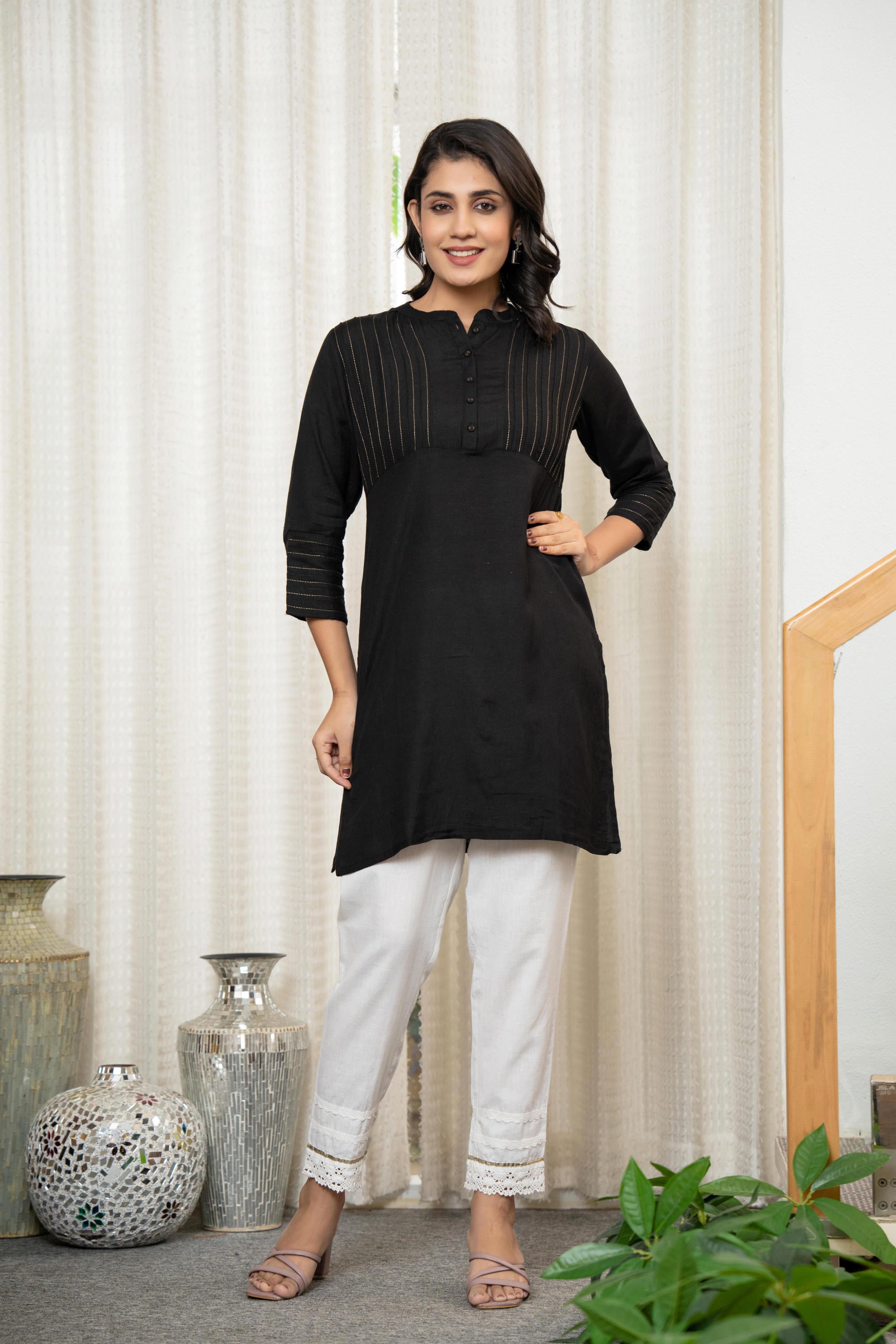 Black Soild Liva Rayon Kurta With Thread Work & Buttons