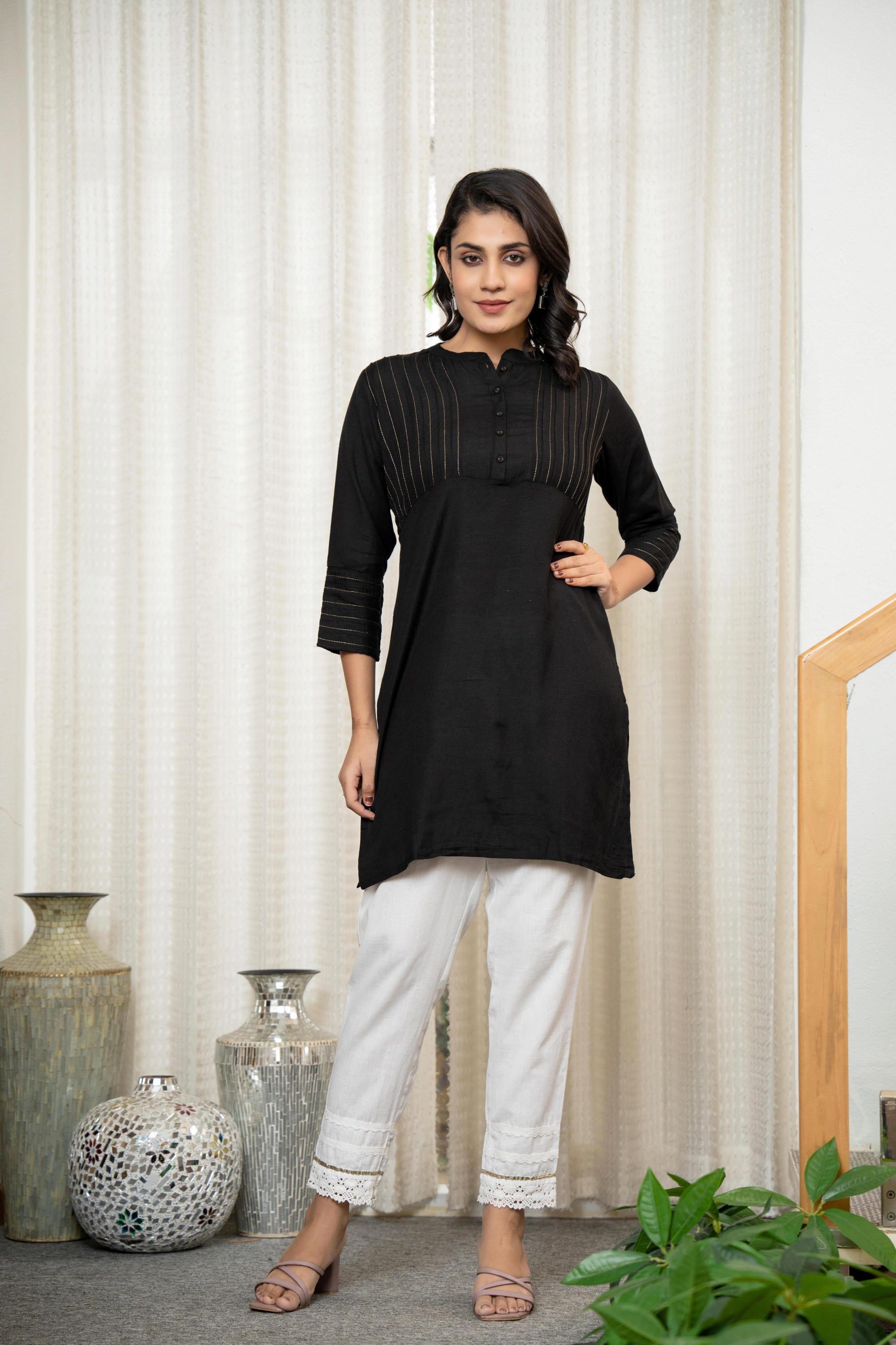 Black Soild Liva Rayon Kurta With Thread Work & Buttons