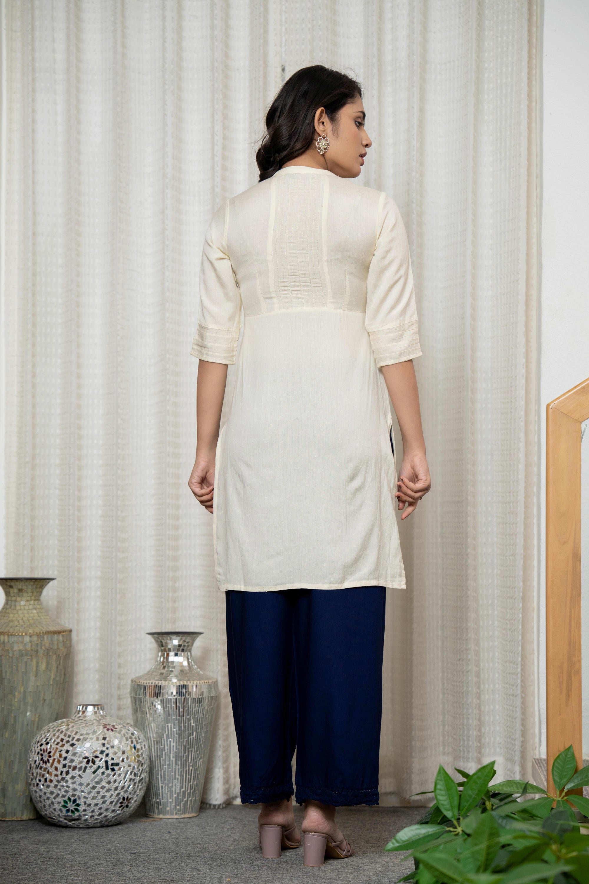 Rayon Knee-Length Straight Fit Kurta with Mandarin Collar & Three-Quarter Sleeves