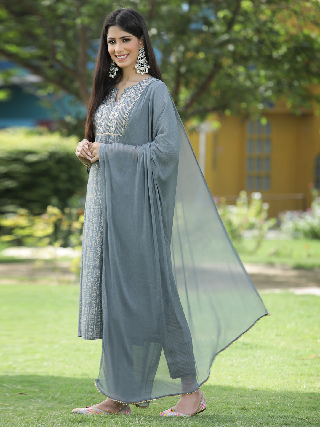 Juniper Grey Ethnic Motif Printed Muslin with Zari Embroidery Kurta Pants & Chiffon Dupatta Set.