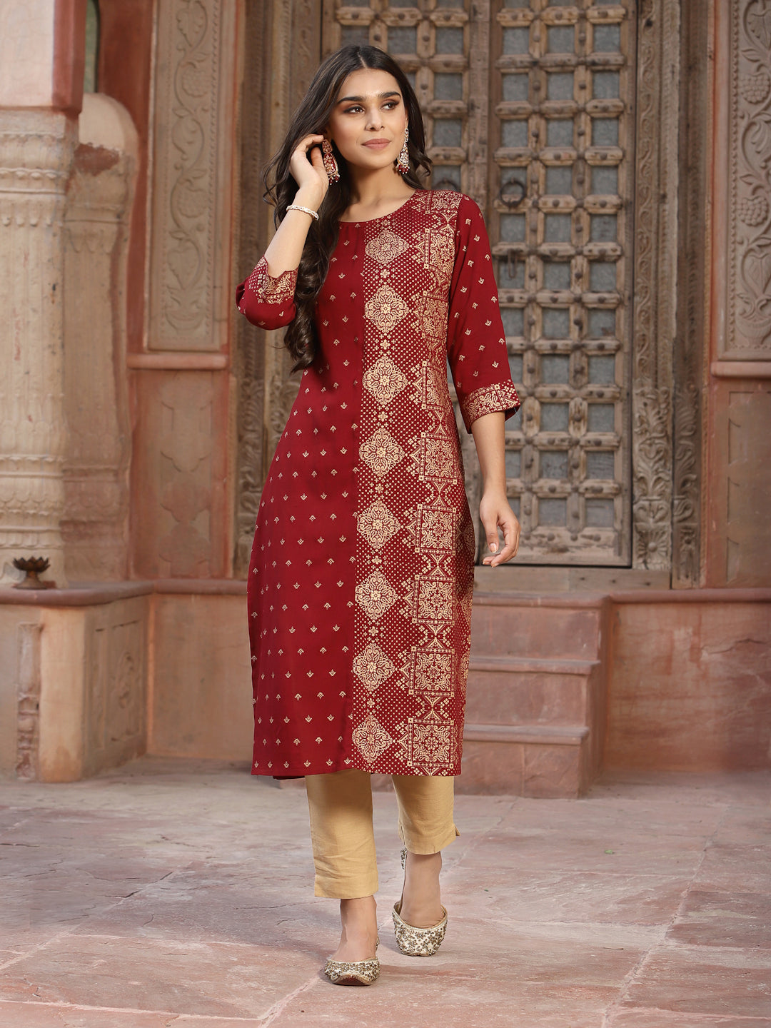 Juniper Women's Maroon LIVA Rayon Printed Straight Kurta