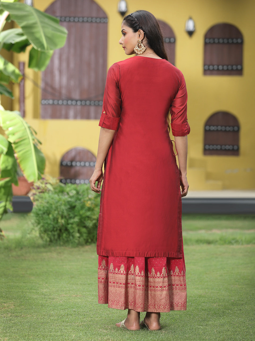 Red Soild Chanderi Kurta With Zari Work & Buttons