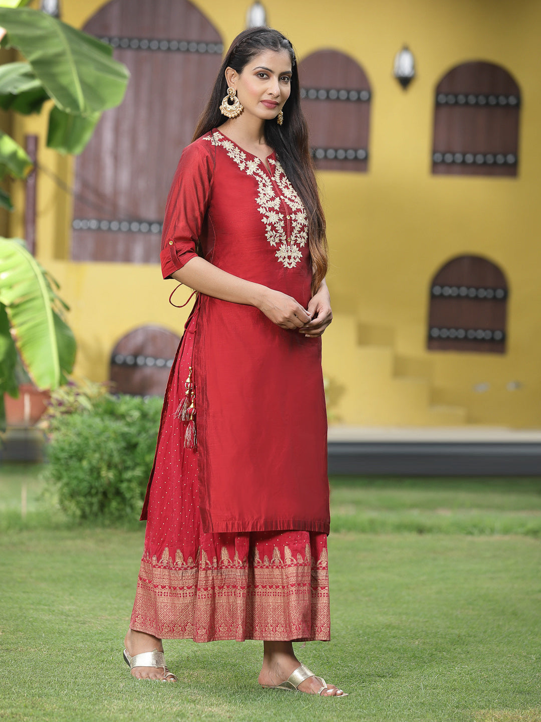 Red Soild Chanderi Kurta With Zari Work & Buttons