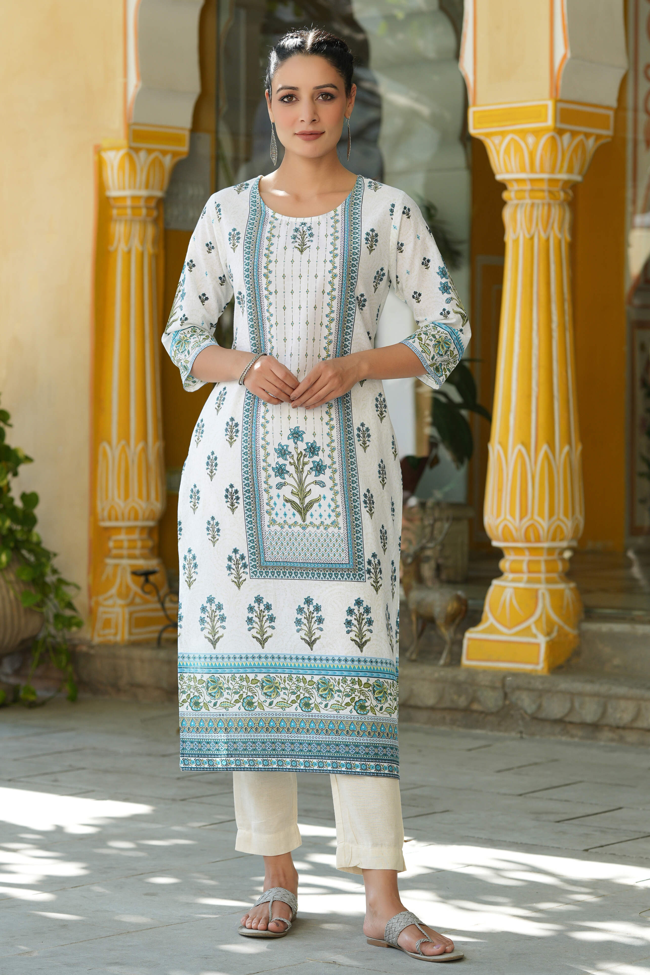 Juniper Women's Blue Placement Printed Straight Kurta