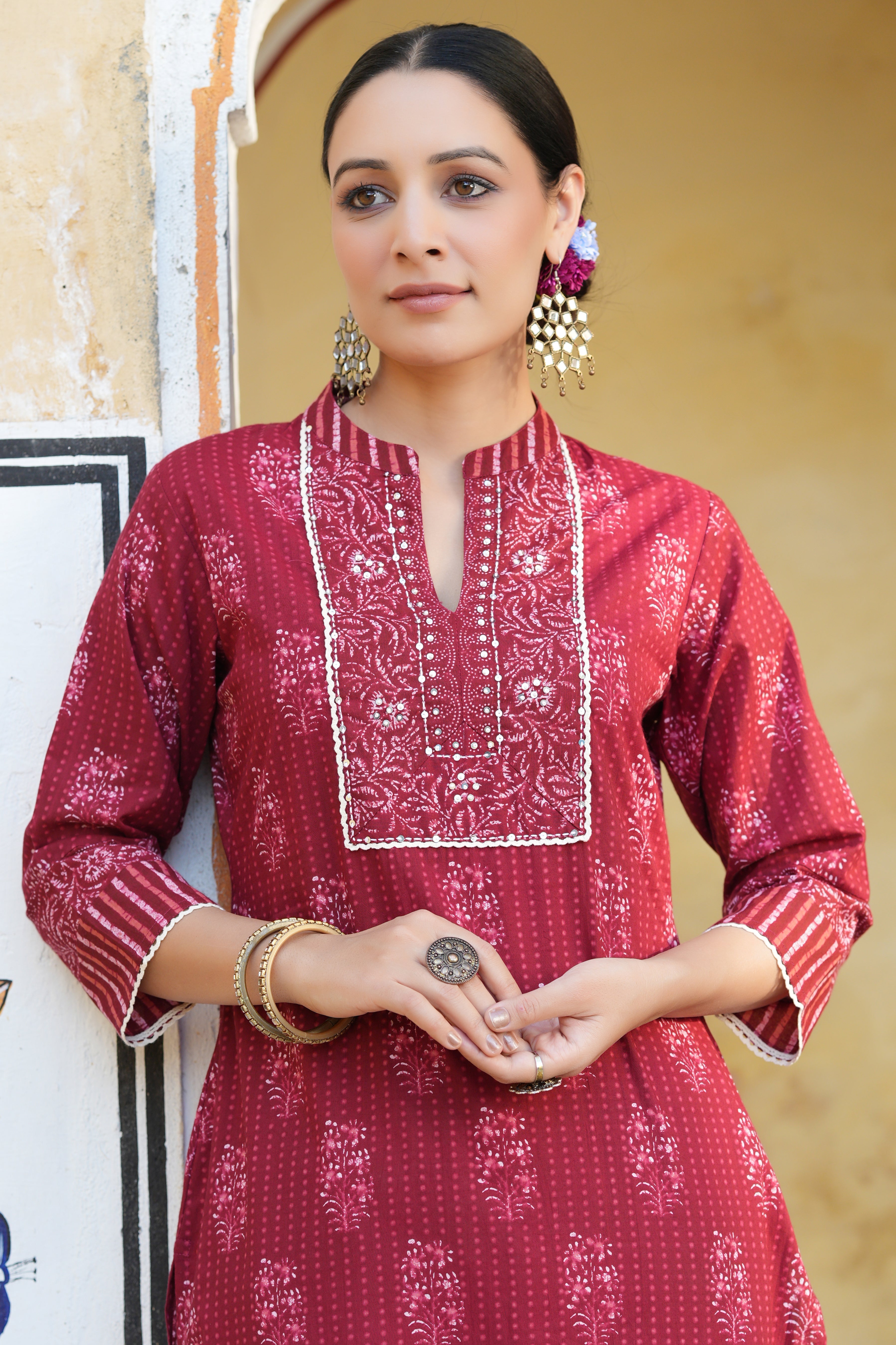 Juniper Women's Marron Cotton Cambric Floral Printed Straight Kurta