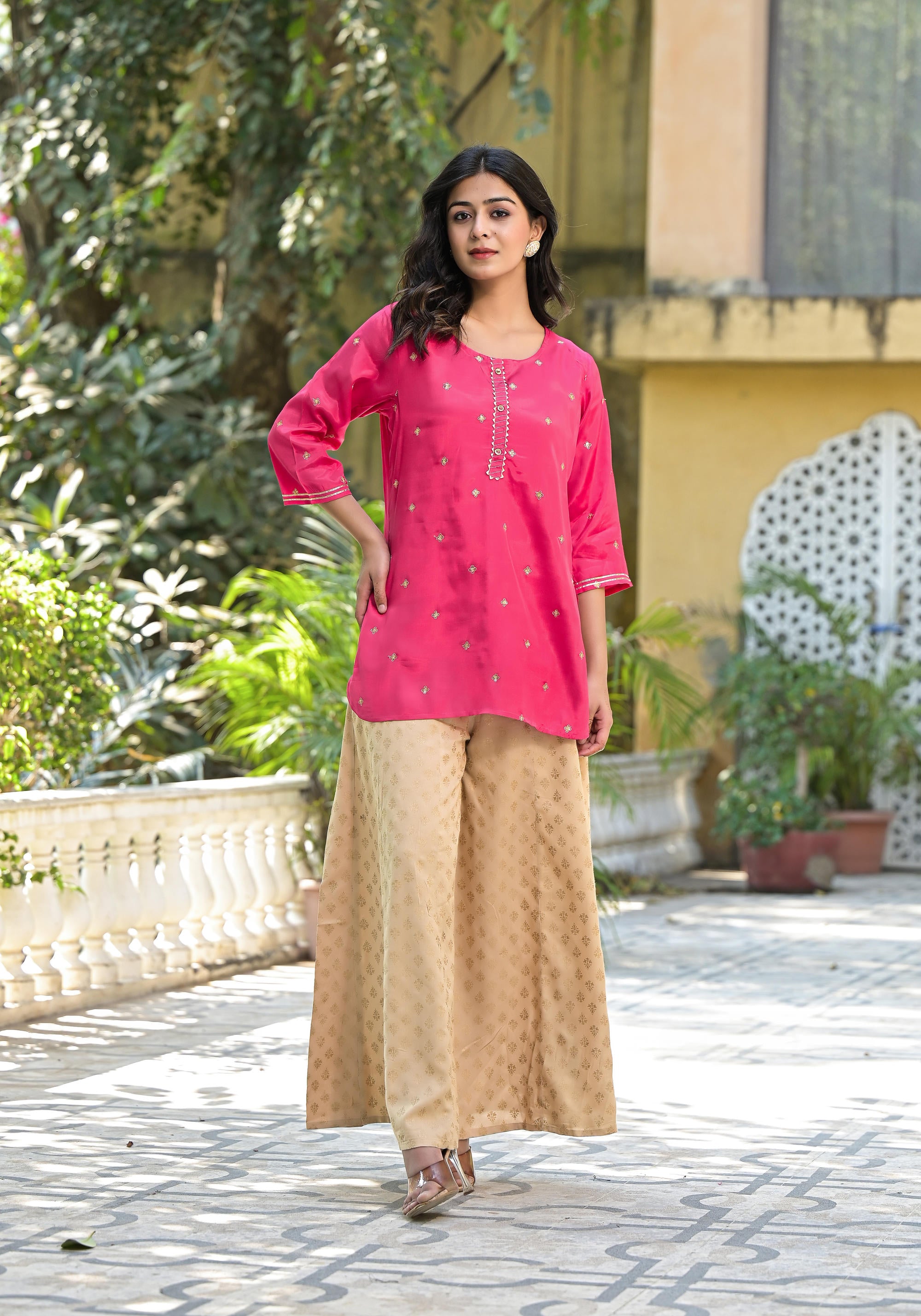 Fuchsia Solid Shantoon Tunic With Sequins & Zari Work