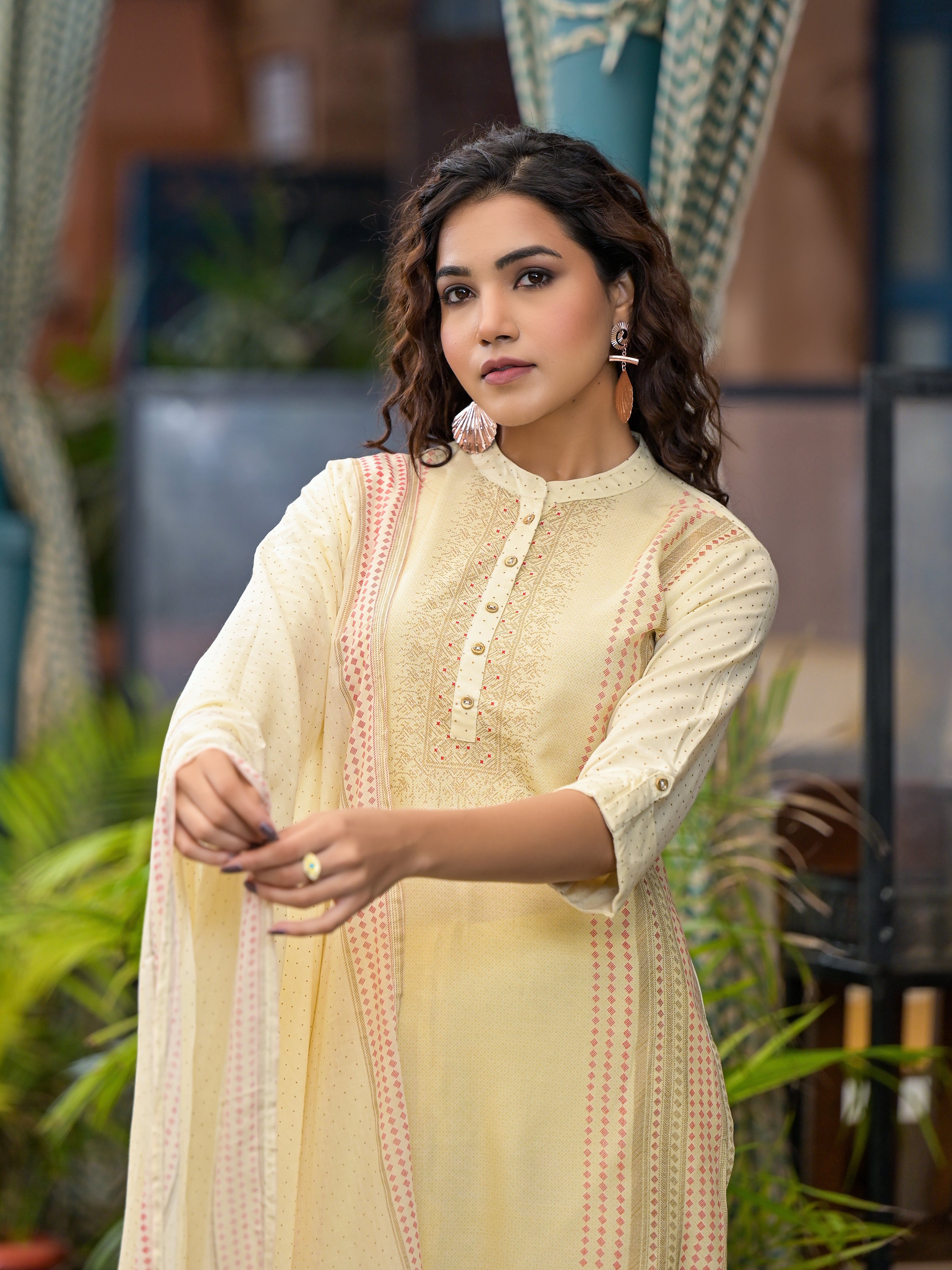 Ivory Ethnic Motif Printed Liva Rayon Kurta Set With Buttons & Tassels