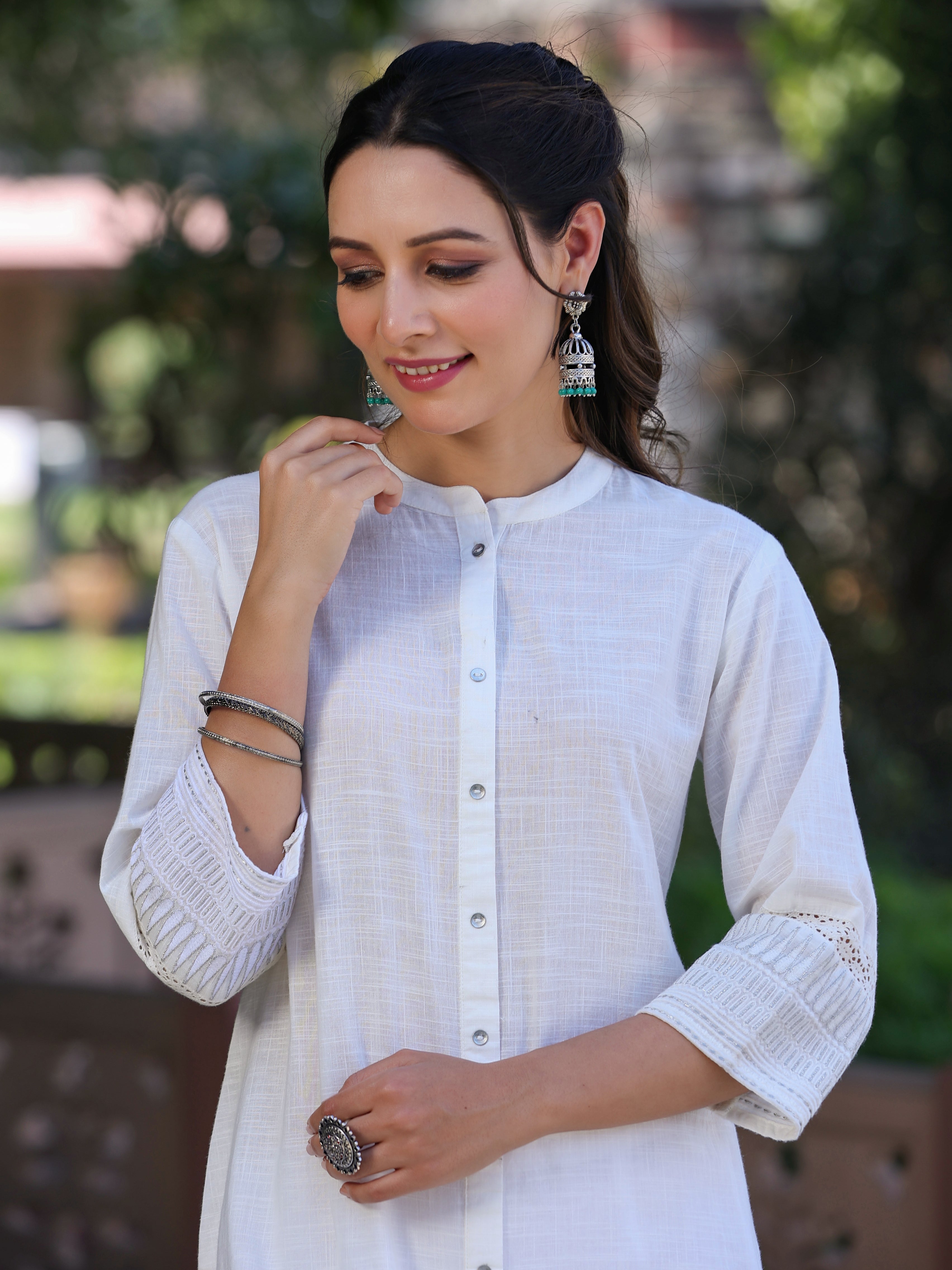 Juniper White Ethnic Motif Printed Cotton Slub Straight Kurta With Lace & Zari Work