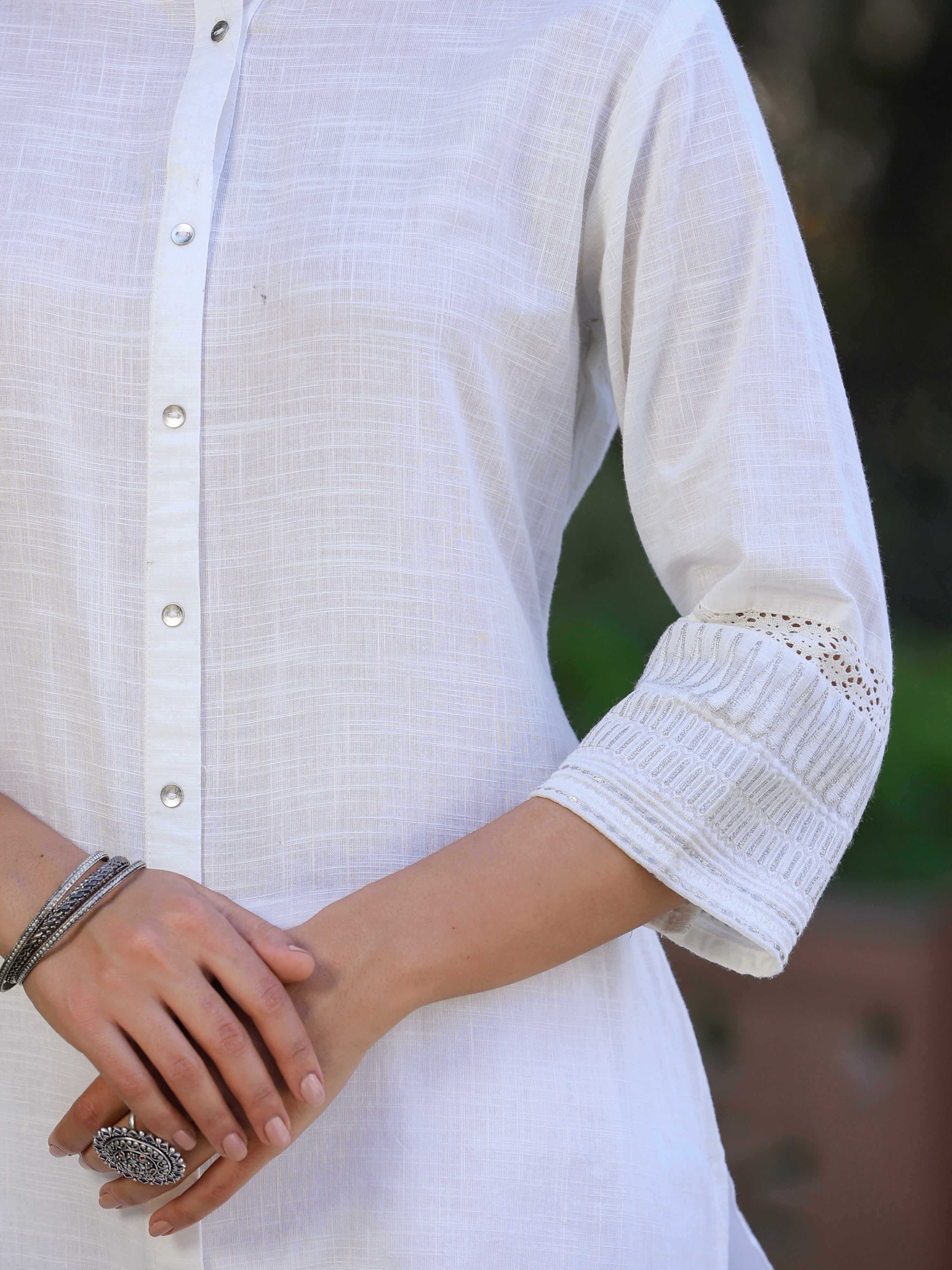 Juniper White Ethnic Motif Printed Cotton Slub Straight Kurta With Lace & Zari Work