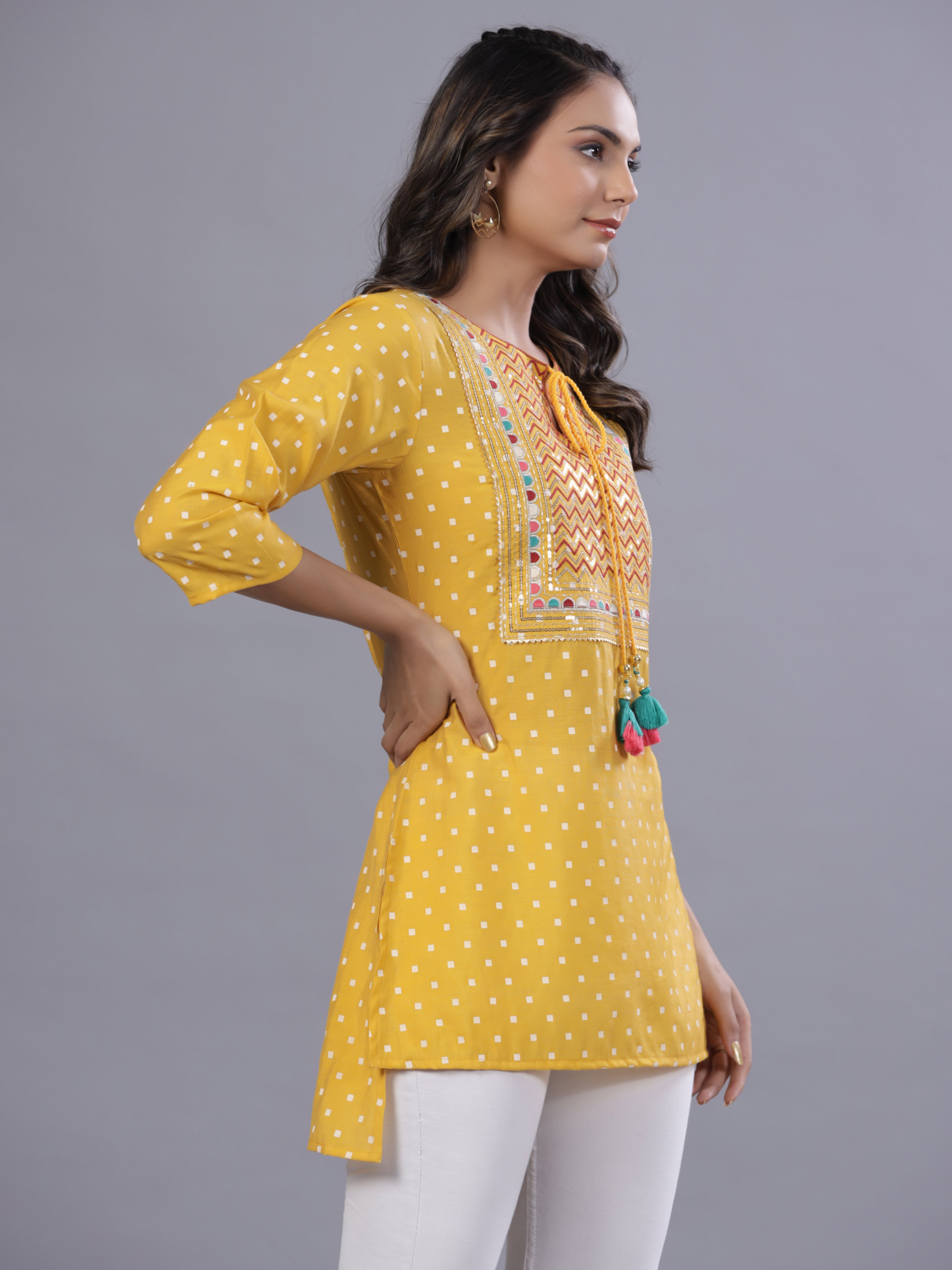 Juniper Women Yellow Muslin Printed High-Low Straight Tunic With Embroidered Yoke