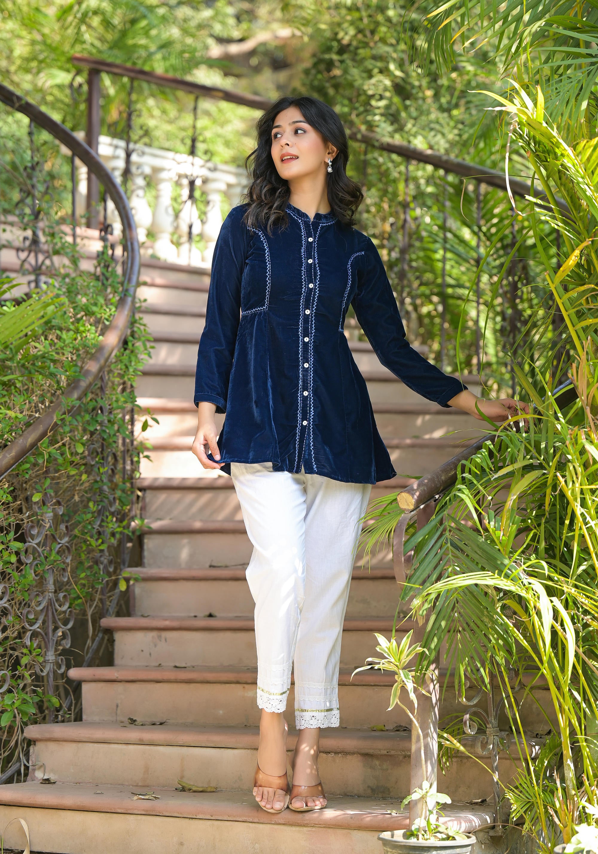 Blue Solid Velvet Tunic With Button Closure