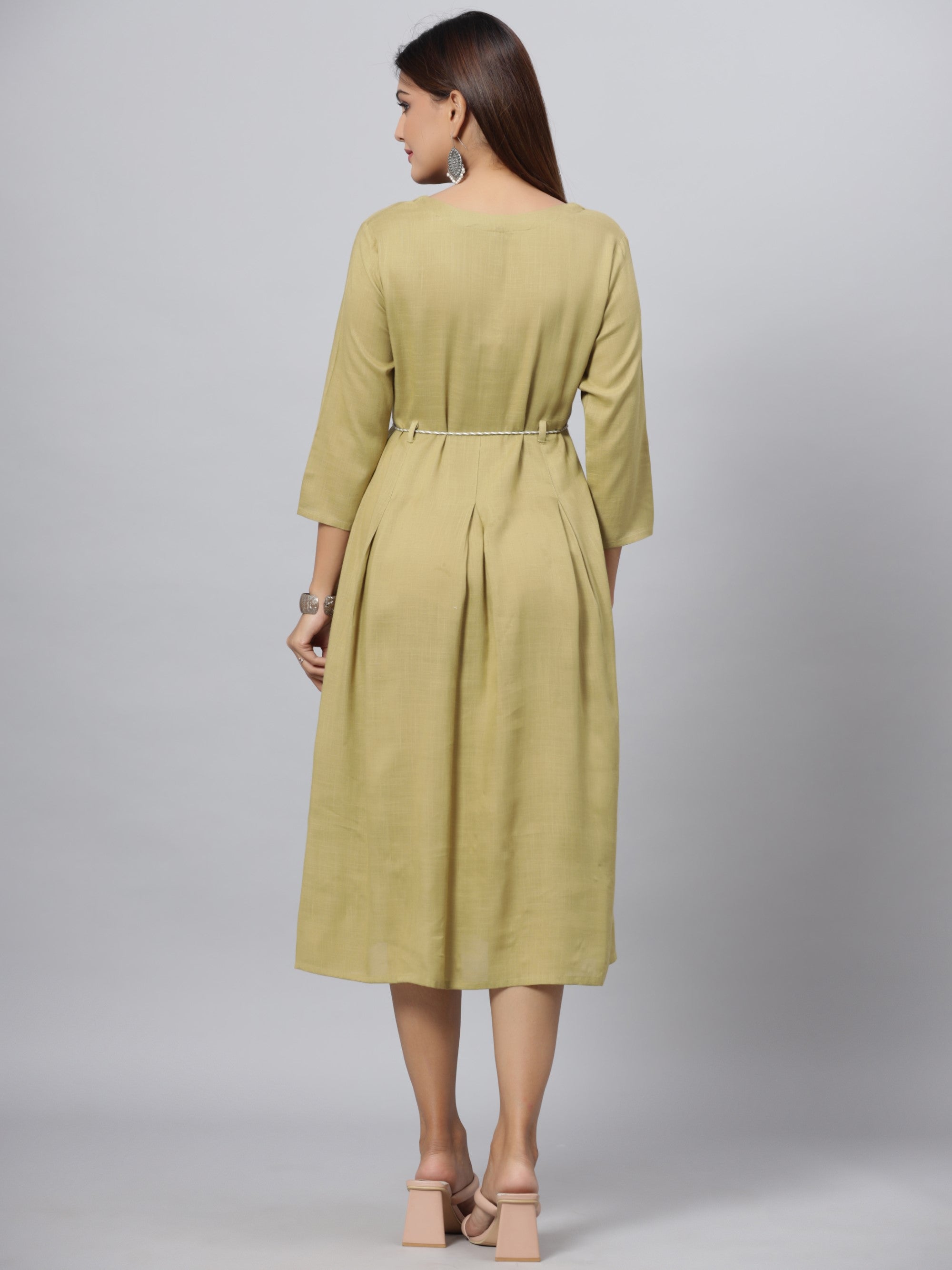 Juniper Women Green Rayon Slub Solid Flared Dress
