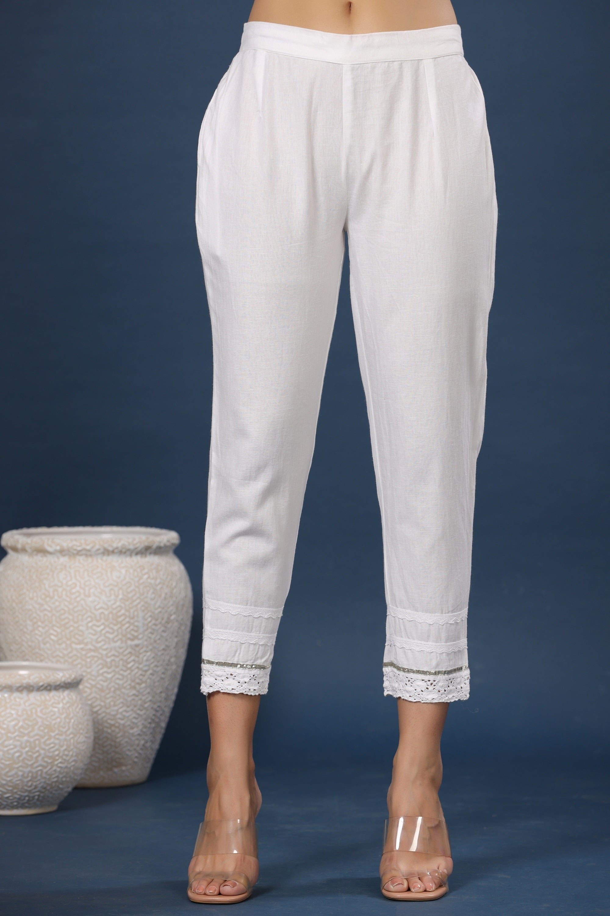 Juniper White Solid Cotton Flex Slim Fit Women Pants With One Pocket