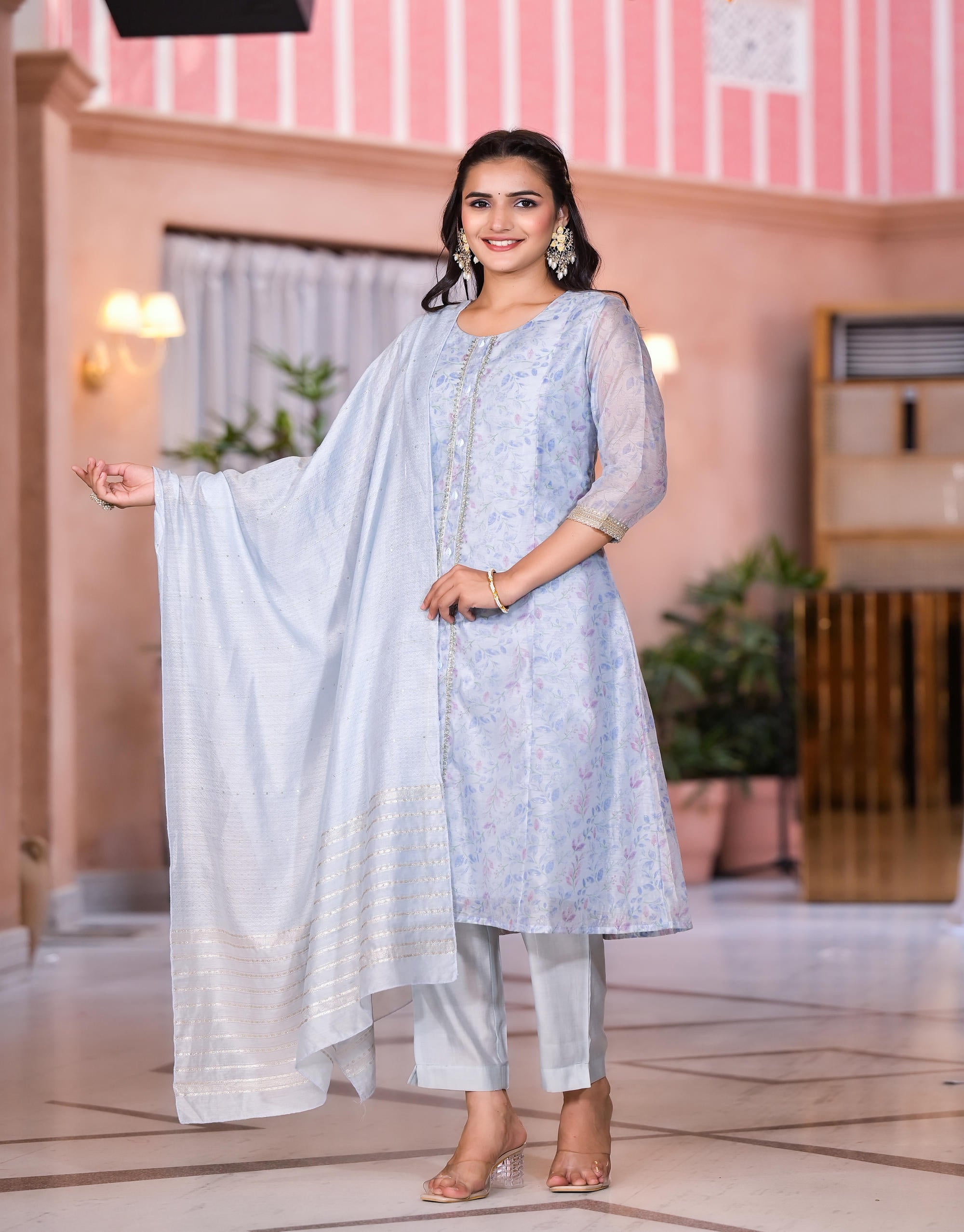 Grey Floral Printed Chanderi Kurta Set With Lace & Buttons