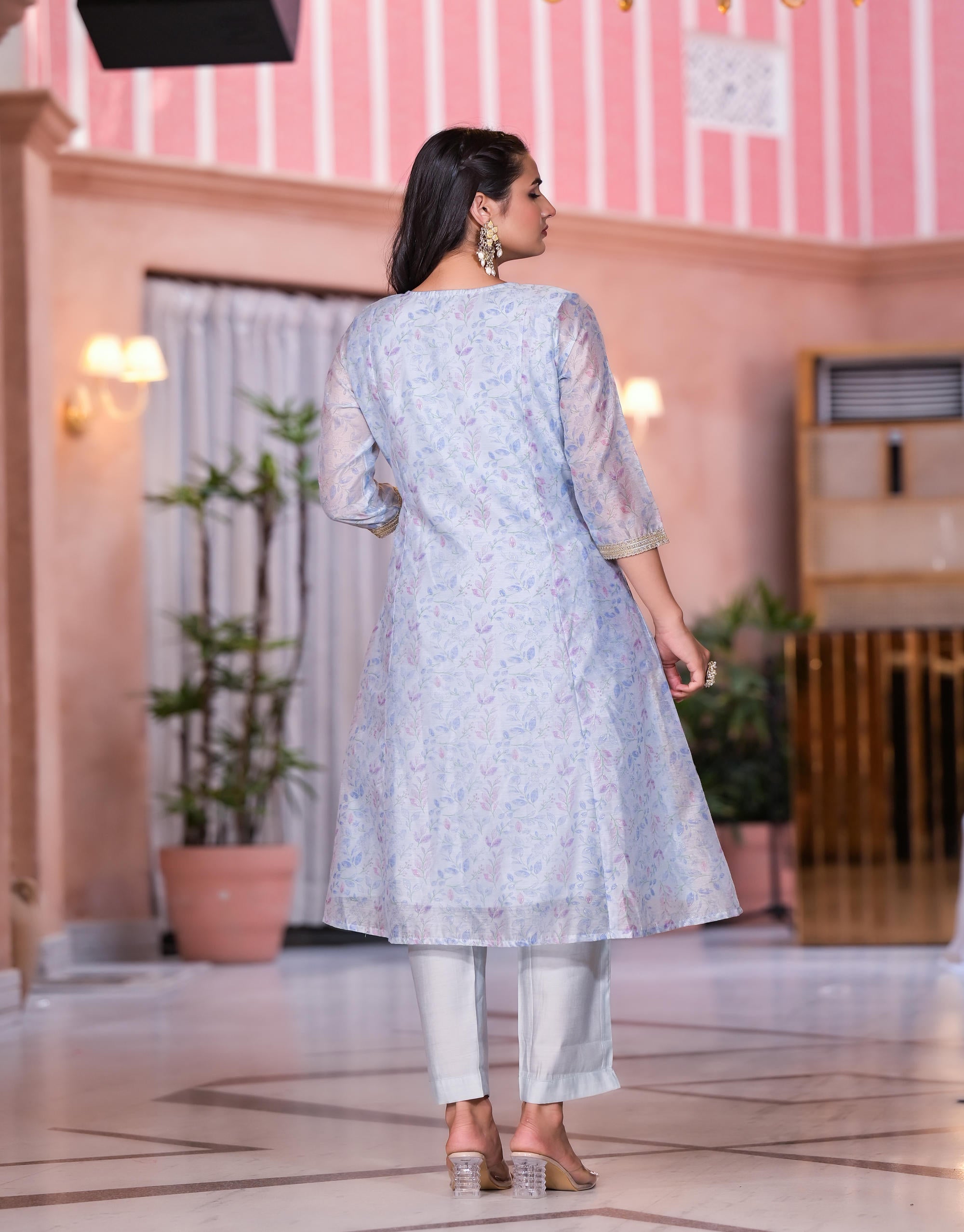 Grey Floral Printed Chanderi Kurta Set With Lace & Buttons