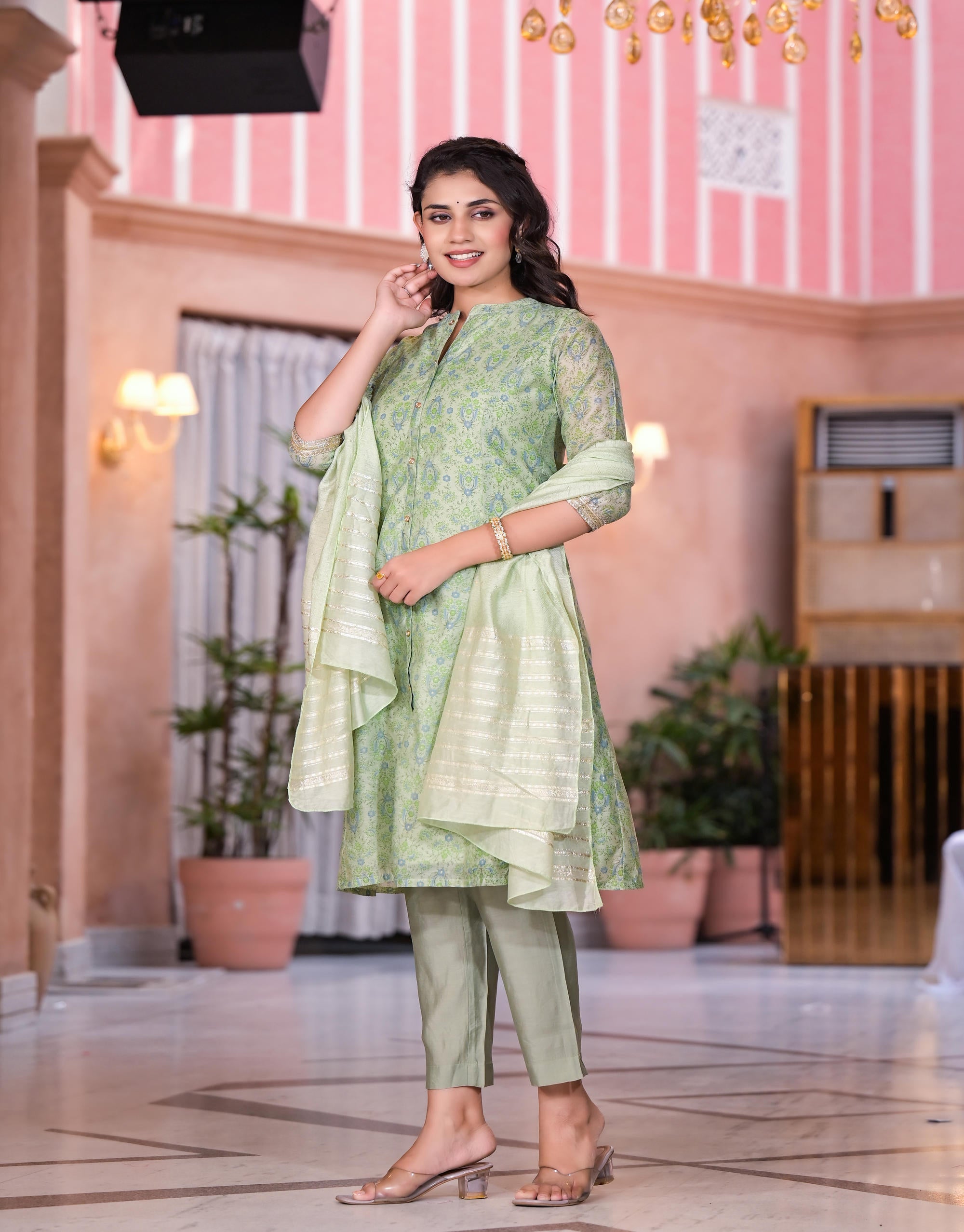 Green Floral Printed Chanderi Kurta Set With Buttons & Sequins